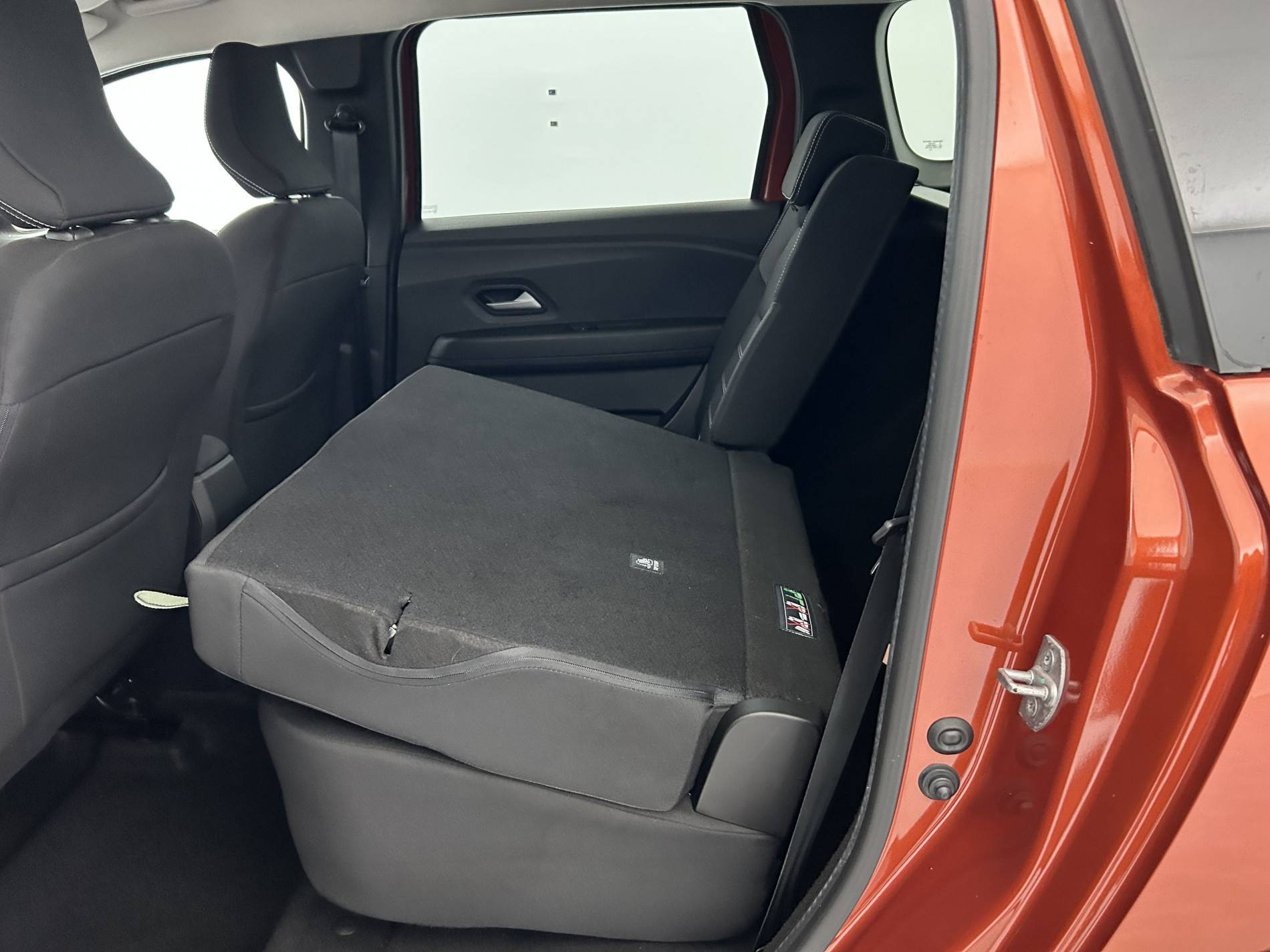 Vente en ligne Dacia Jogger  Hybrid 140 5 places au prix de 20 490 €