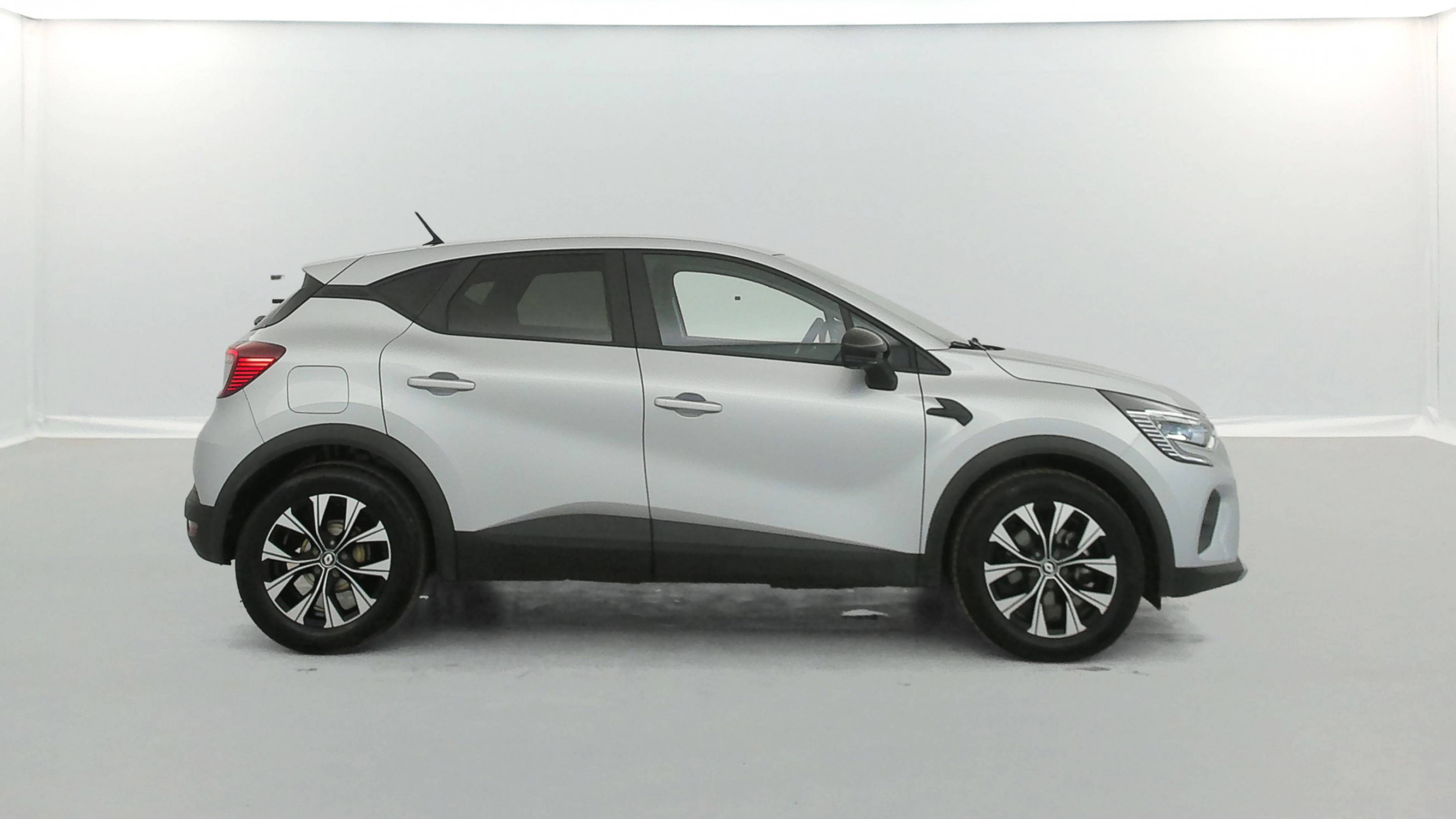 Vente en ligne Renault Captur  E-Tech full hybrid 145 au prix de 20 790 €