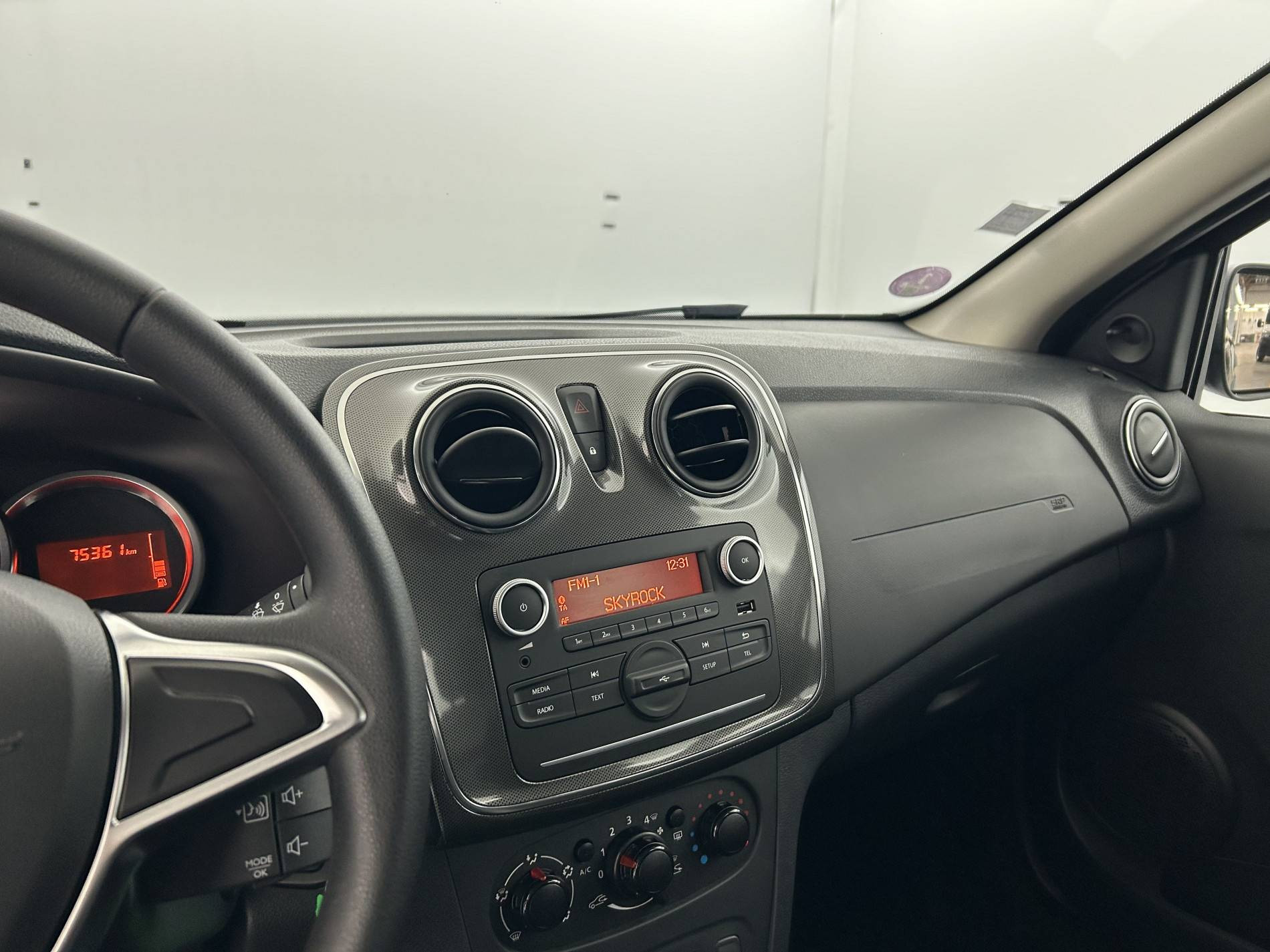 Vente en ligne Dacia Sandero 3  SCe 75 au prix de 9 890 €