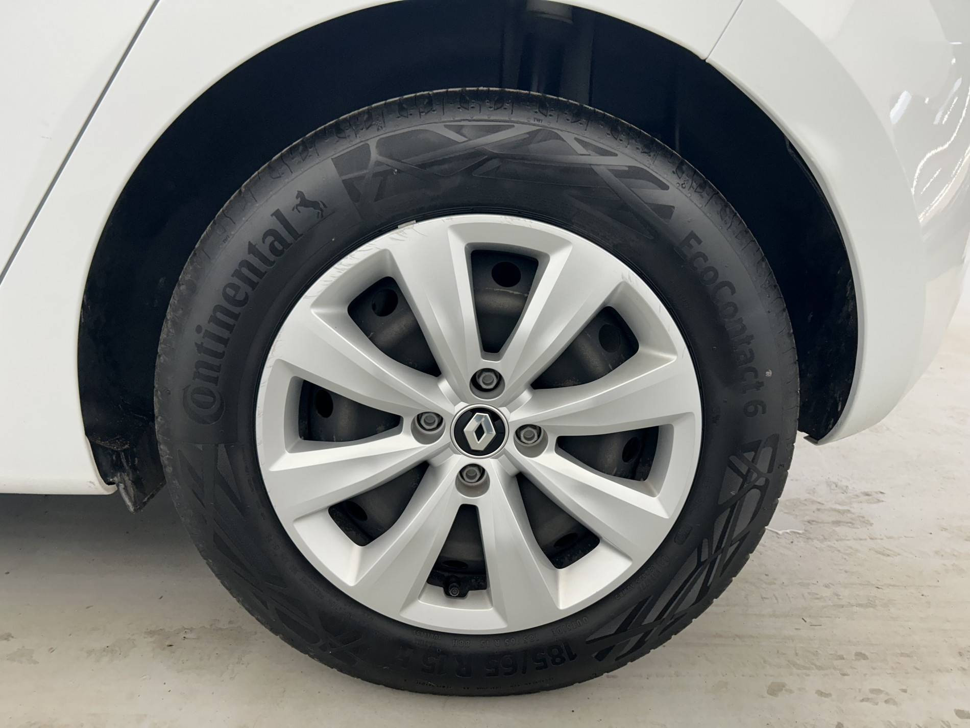 Vente en ligne Renault Clio 5 Clio SCe 65 au prix de 12 440 €