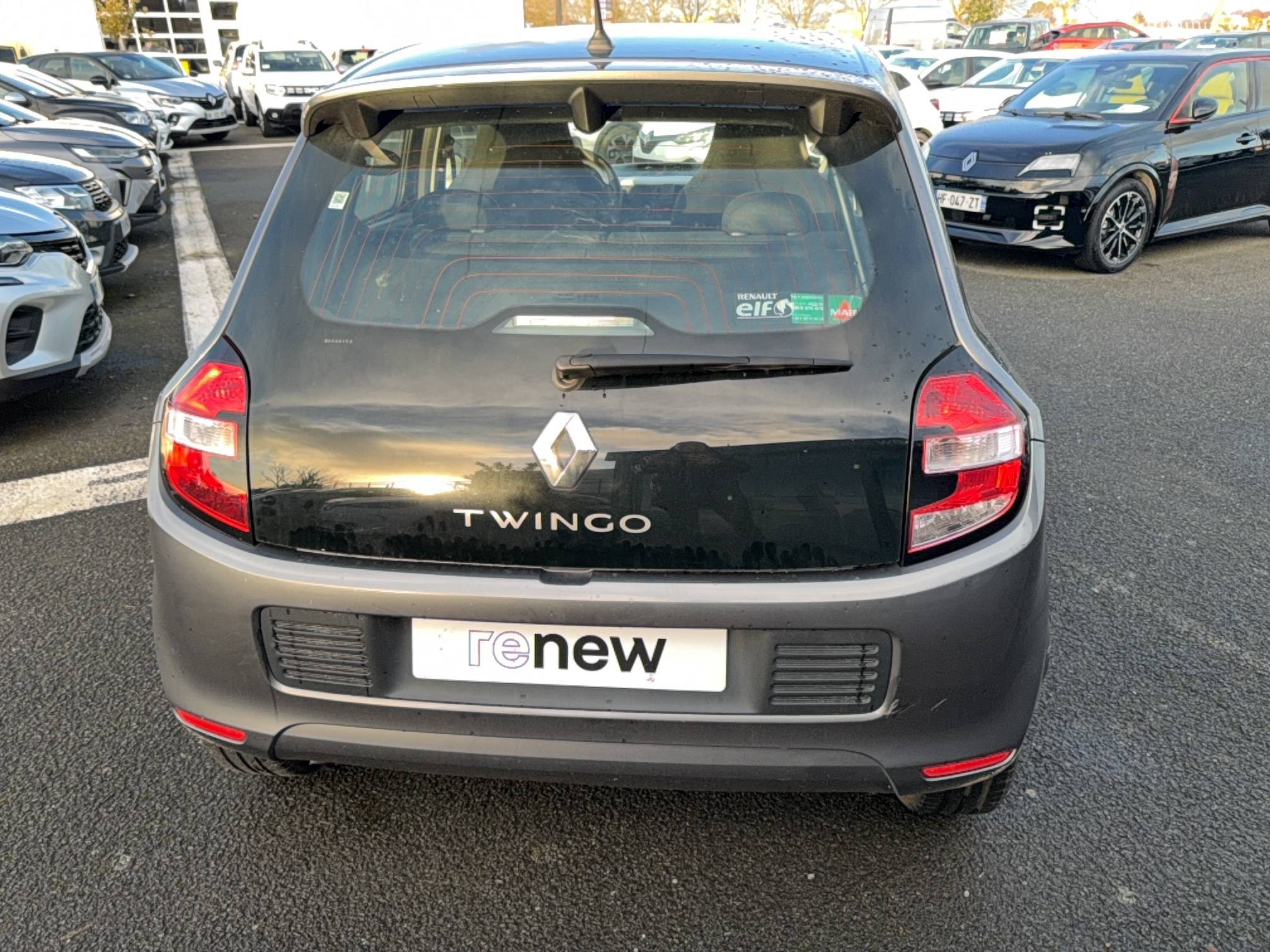 Vente en ligne Renault Twingo 3  1.0 SCe 70 E6C au prix de 8 990 €