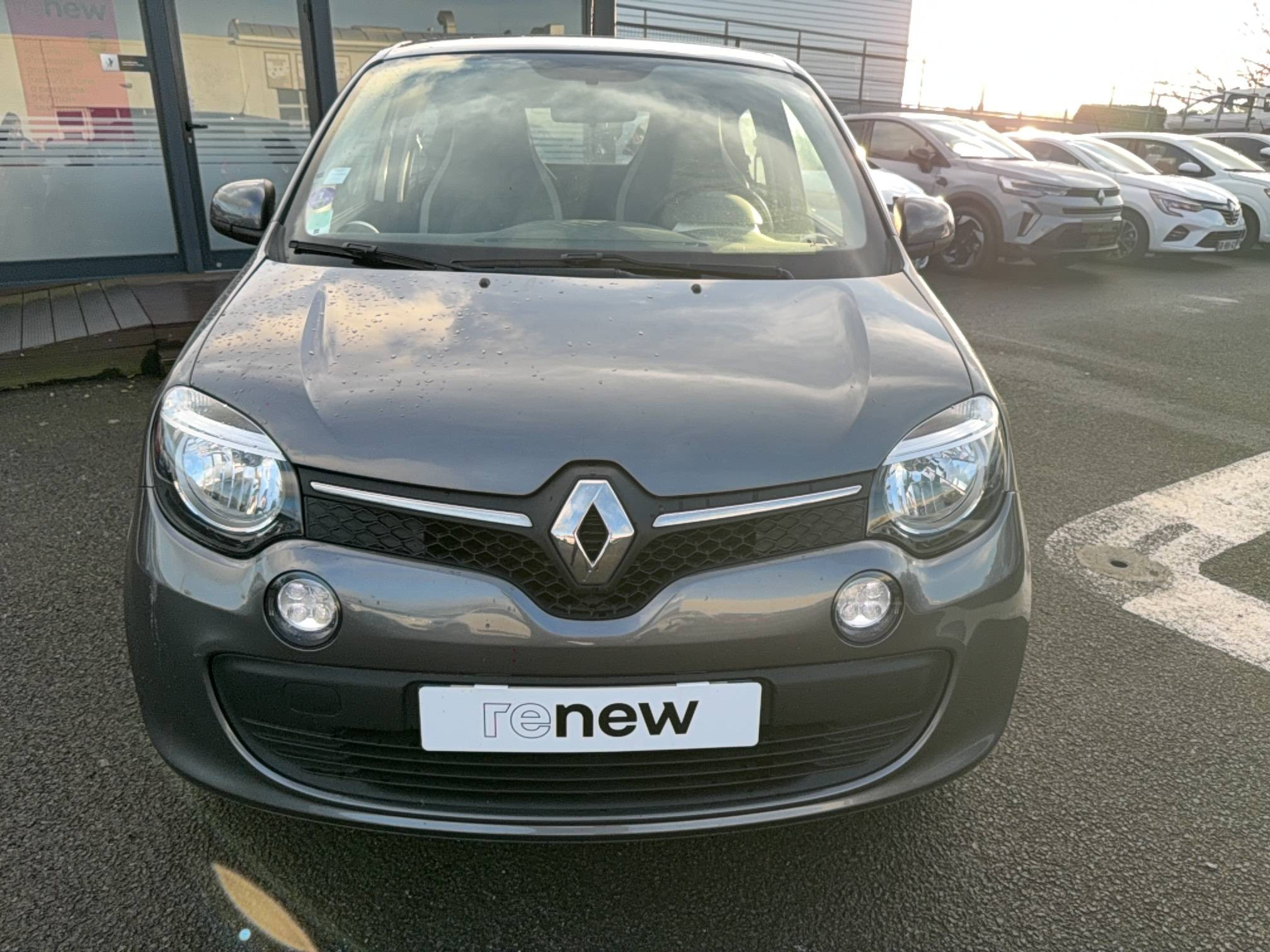 Vente en ligne Renault Twingo 3  1.0 SCe 70 E6C au prix de 8 990 €
