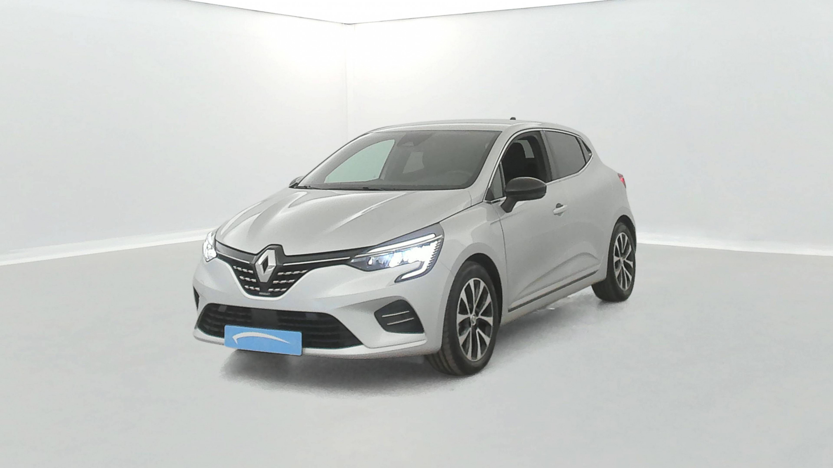Renault Clio 5 Clio E-Tech full hybrid 145 occasion de 2023 en vente à Paimpol