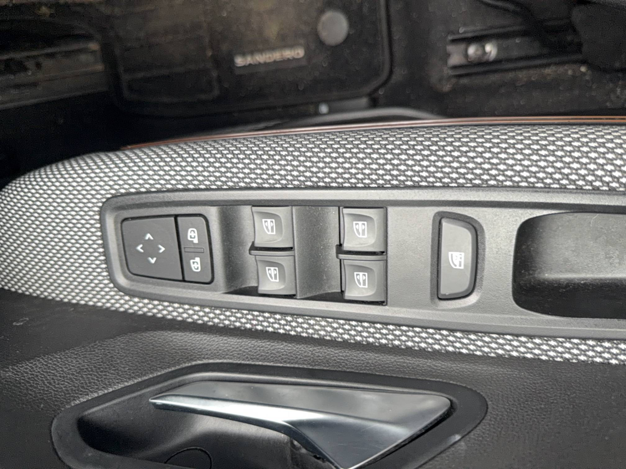 Vente en ligne Dacia Sandero 3  TCe 90 - 22 au prix de 14 890 €