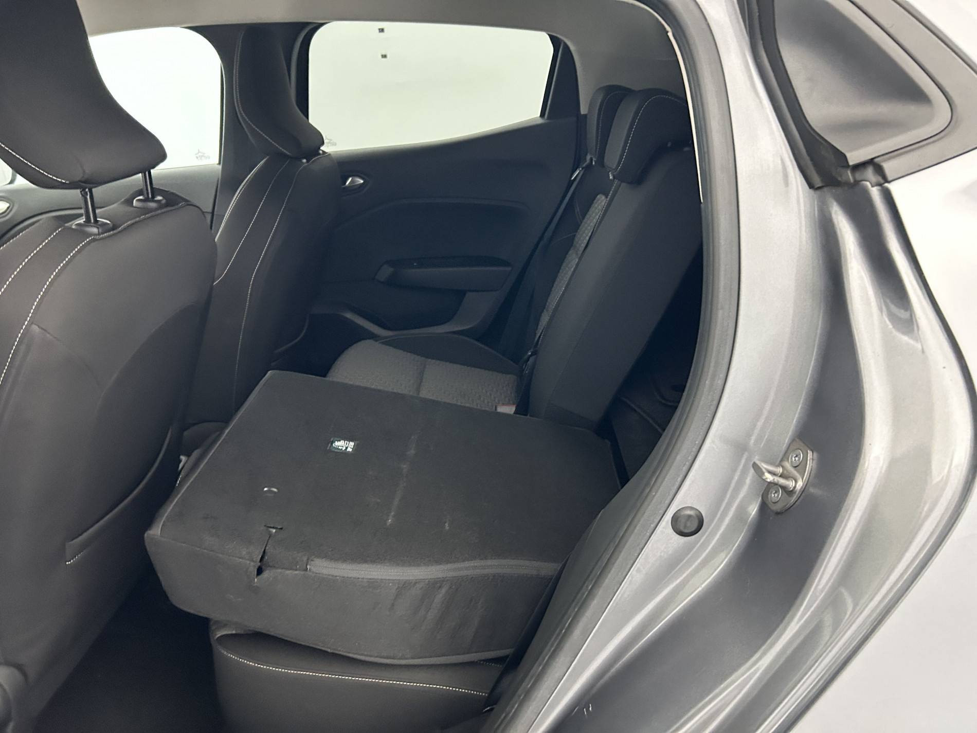 Vente en ligne Renault Clio 5 Clio TCe 90 au prix de 14 890 €