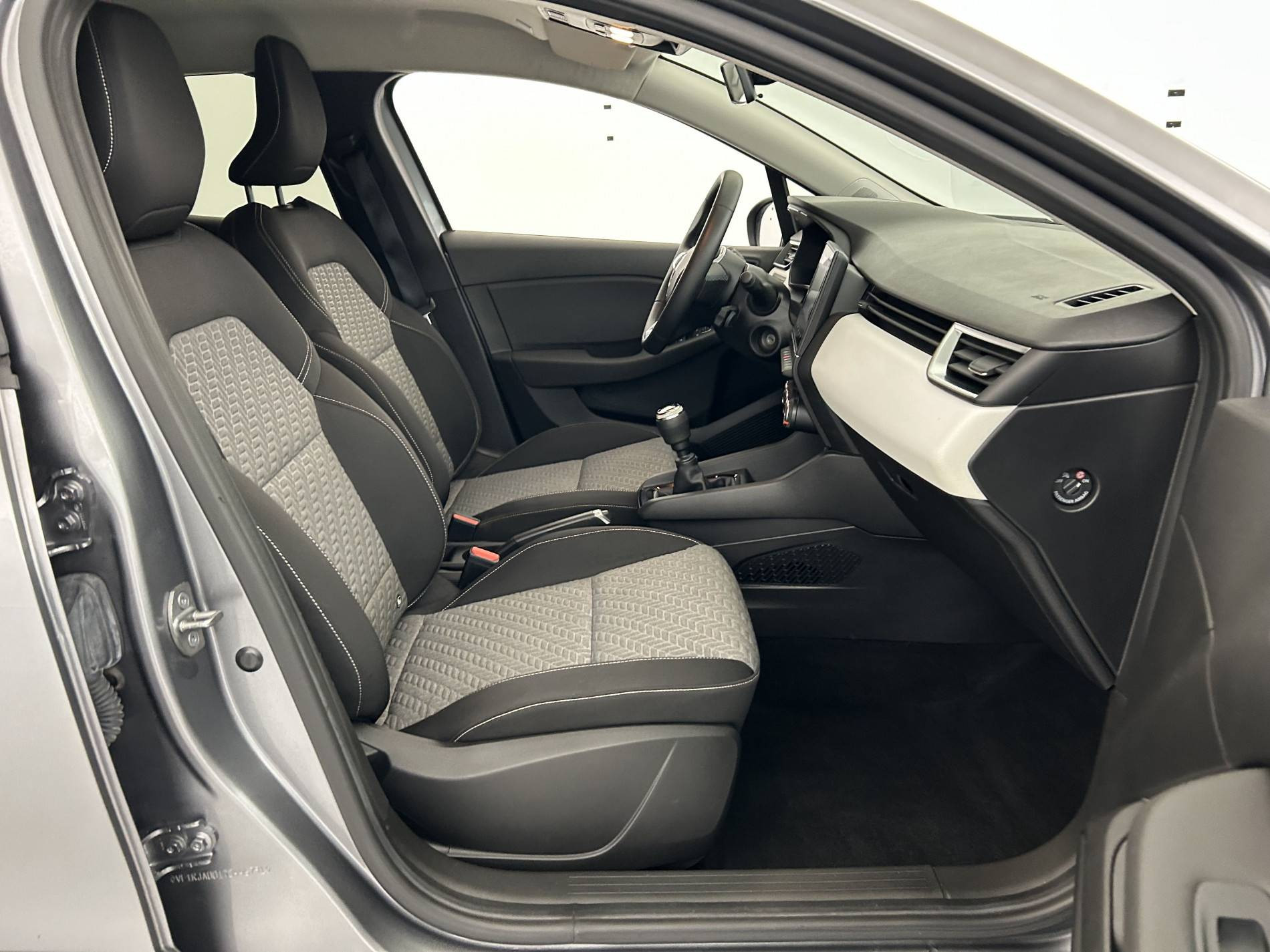 Vente en ligne Renault Clio 5 Clio TCe 90 au prix de 14 890 €