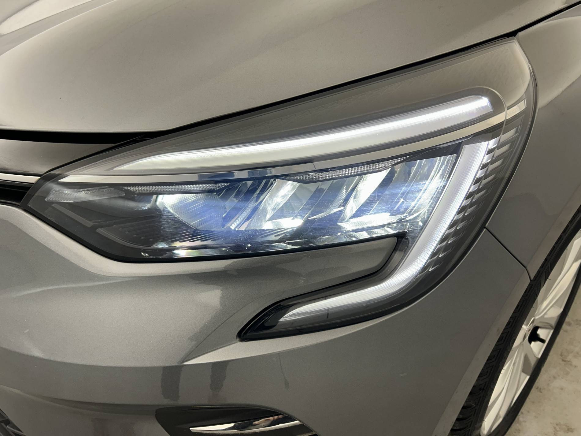 Vente en ligne Renault Clio 5 Clio TCe 90 au prix de 14 890 €