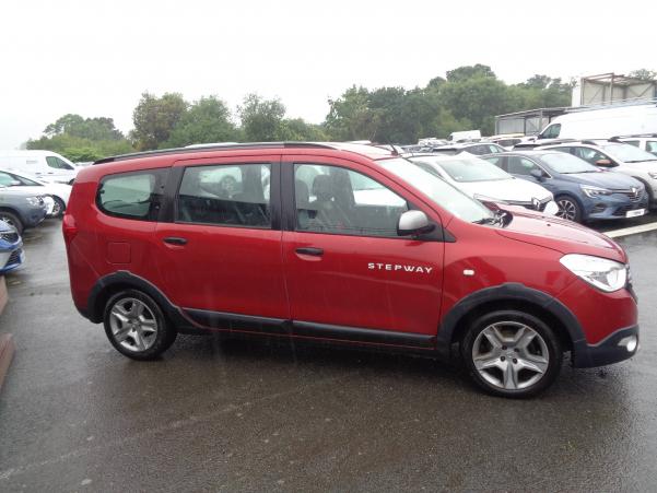 Vente en ligne Dacia Lodgy  Blue dCi 115 7 places au prix de 15 800 €