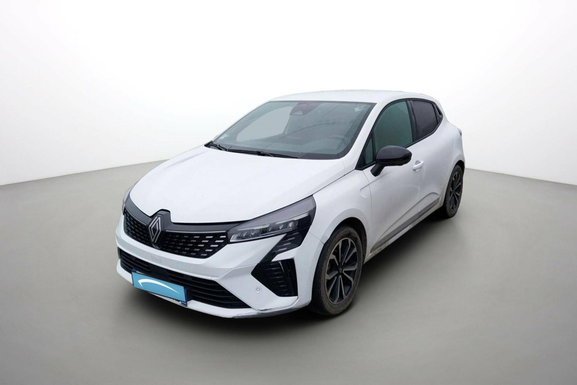 Renault Clio 5 Clio E-Tech full hybrid 145 occasion de 2023 en vente à Paimpol