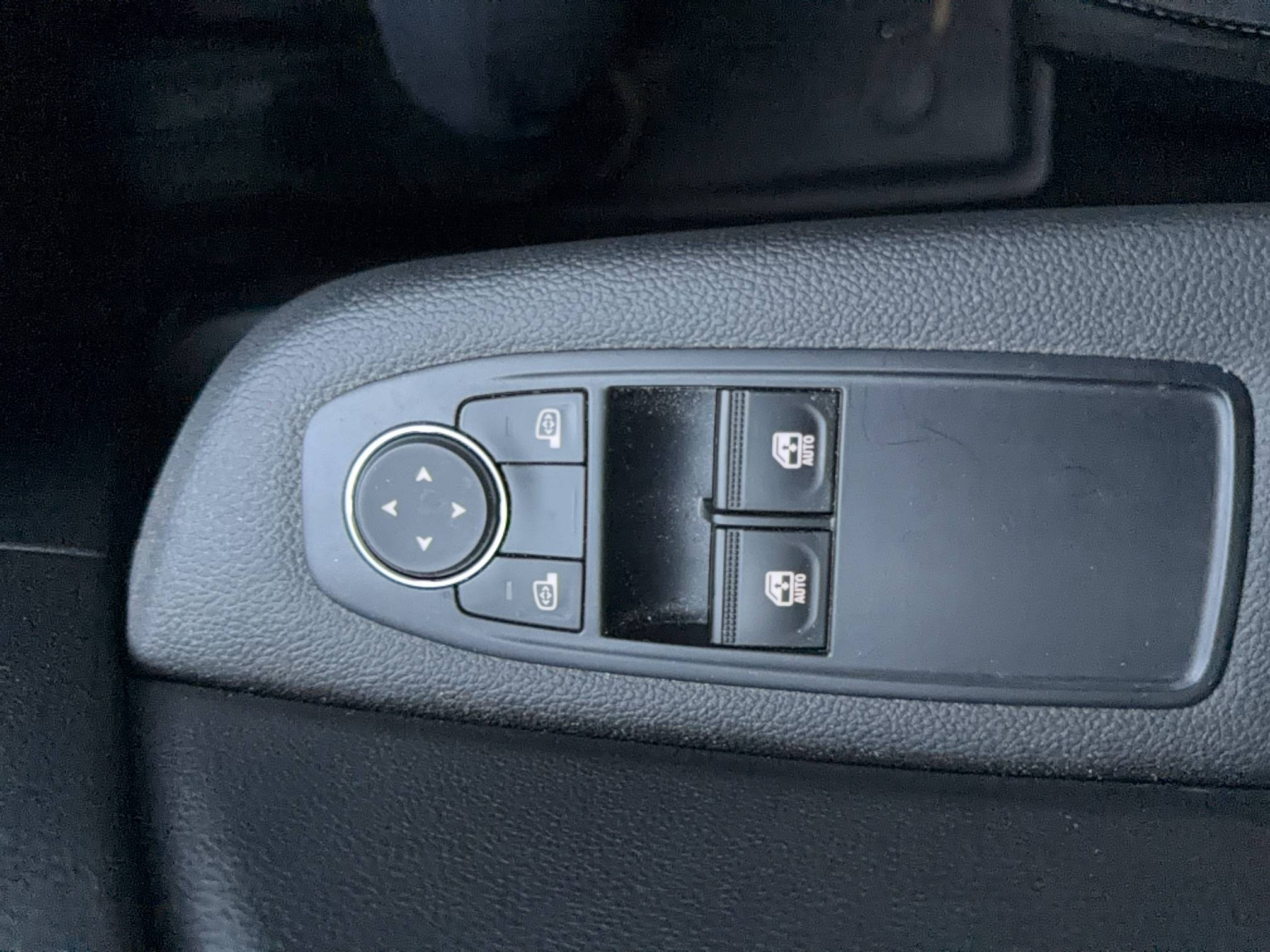 Vente en ligne Renault Clio 5 Clio E-Tech full hybrid 145 au prix de 17 490 €