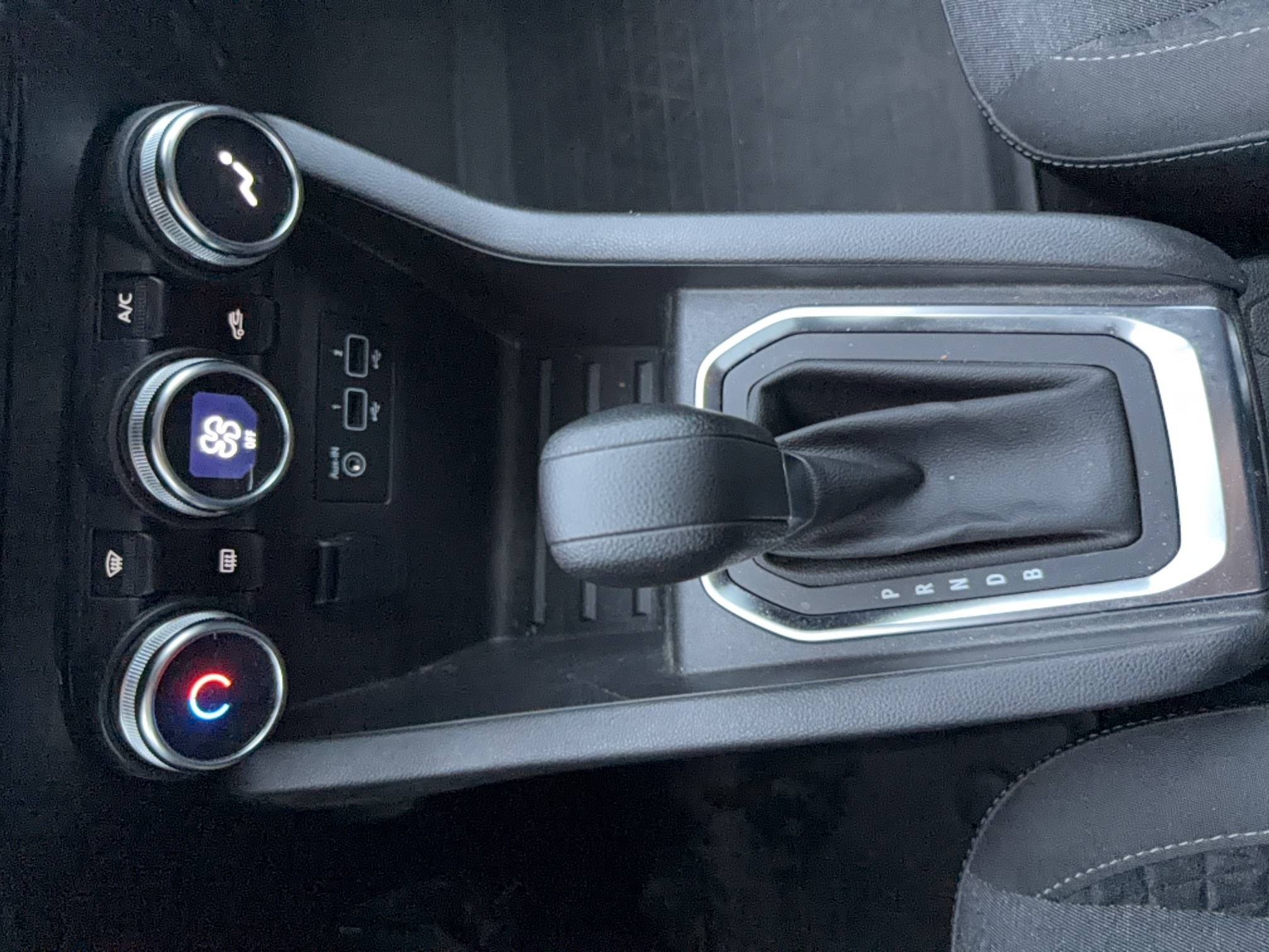 Vente en ligne Renault Clio 5 Clio E-Tech full hybrid 145 au prix de 17 490 €