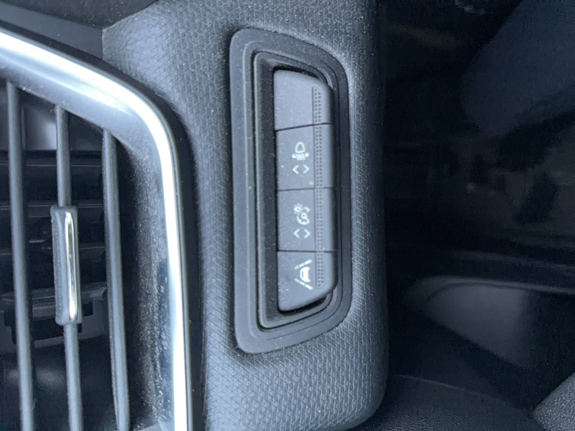 Vente en ligne Renault Clio 5 Clio E-Tech full hybrid 145 au prix de 17 490 €