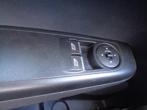 Vente en ligne Ford Tourneo Courier  1.0 E 100 BV6 S&S au prix de 14 490 €