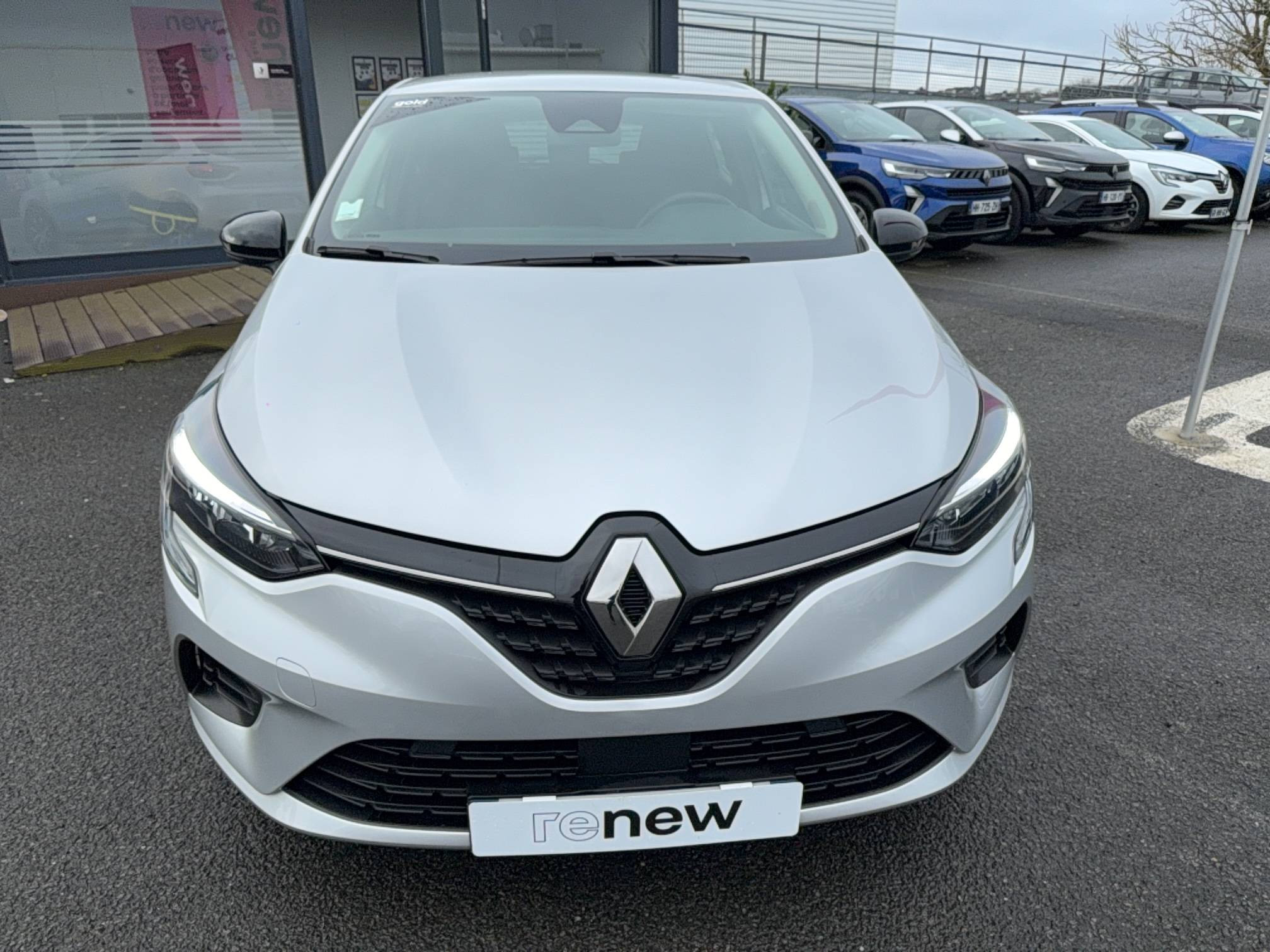 Vente en ligne Renault Clio 5 Clio TCe 90 au prix de 14 690 €