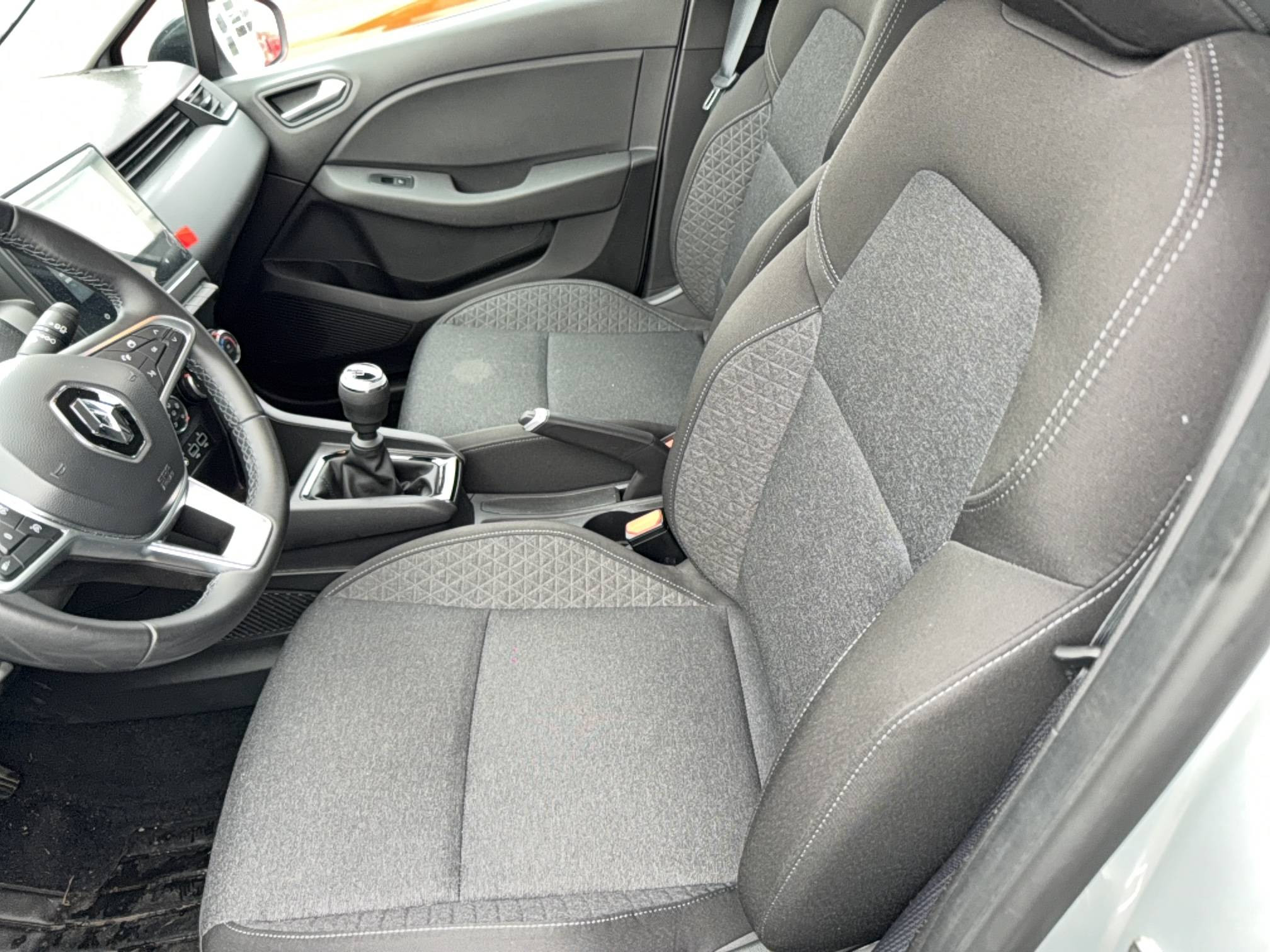 Vente en ligne Renault Clio 5 Clio TCe 90 au prix de 14 690 €