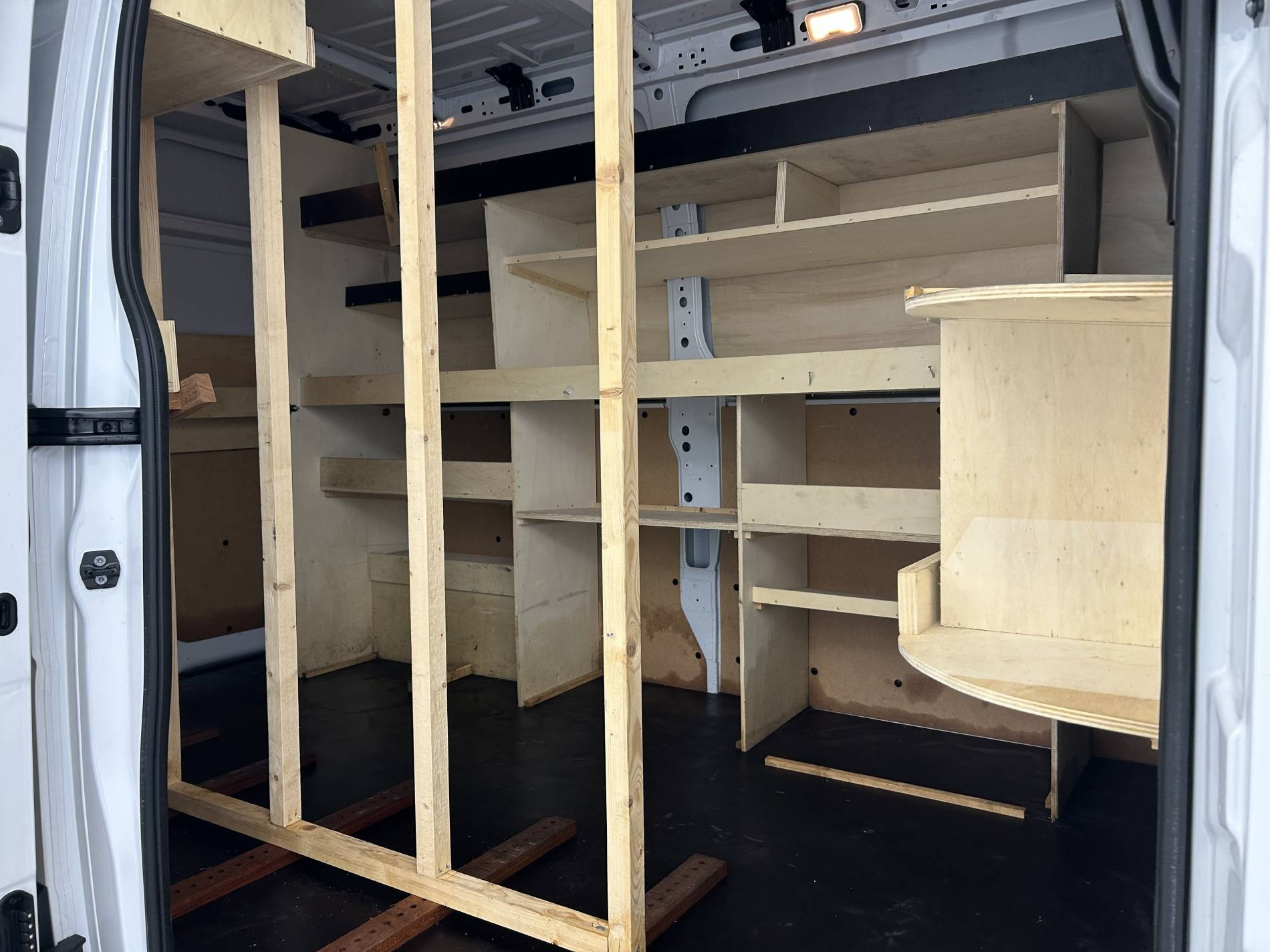 Vente en ligne Renault Master Fourgon MASTER FGN TRAC F3500 L2H2 BLUE DCI 180 BVR au prix de 29 490 €