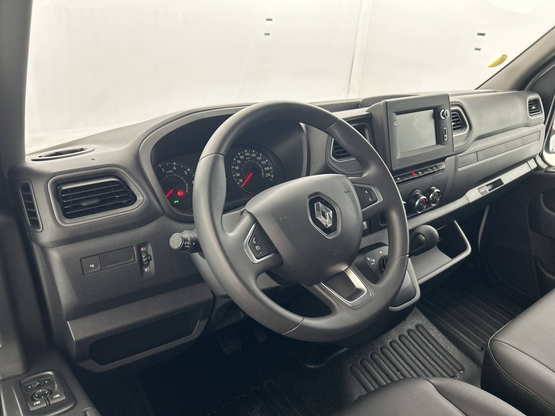 Vente en ligne Renault Master Fourgon MASTER FGN TRAC F3500 L2H2 BLUE DCI 180 BVR au prix de 29 490 €