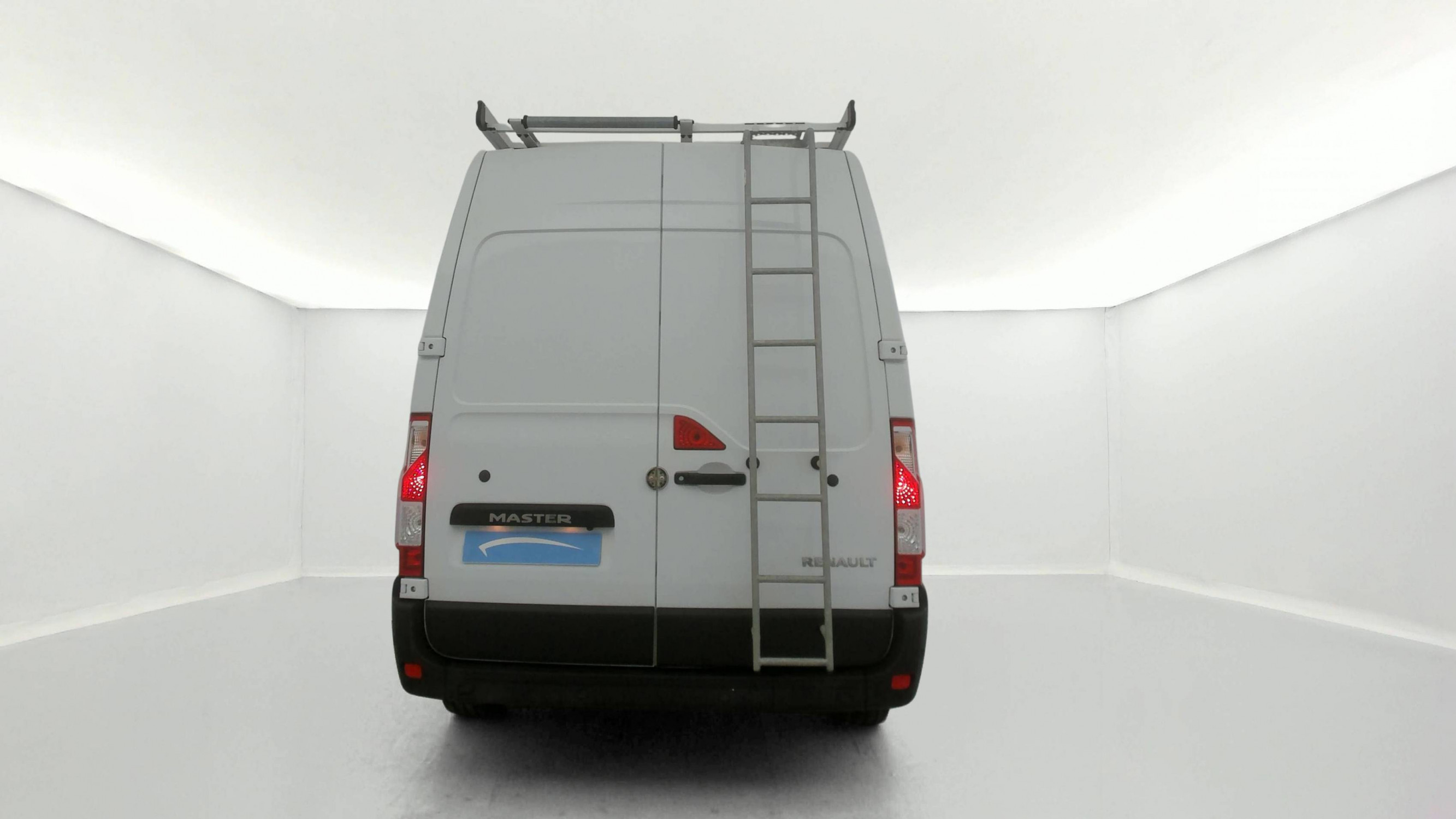 Vente en ligne Renault Master Fourgon MASTER FGN TRAC F3500 L2H2 BLUE DCI 180 BVR au prix de 29 490 €