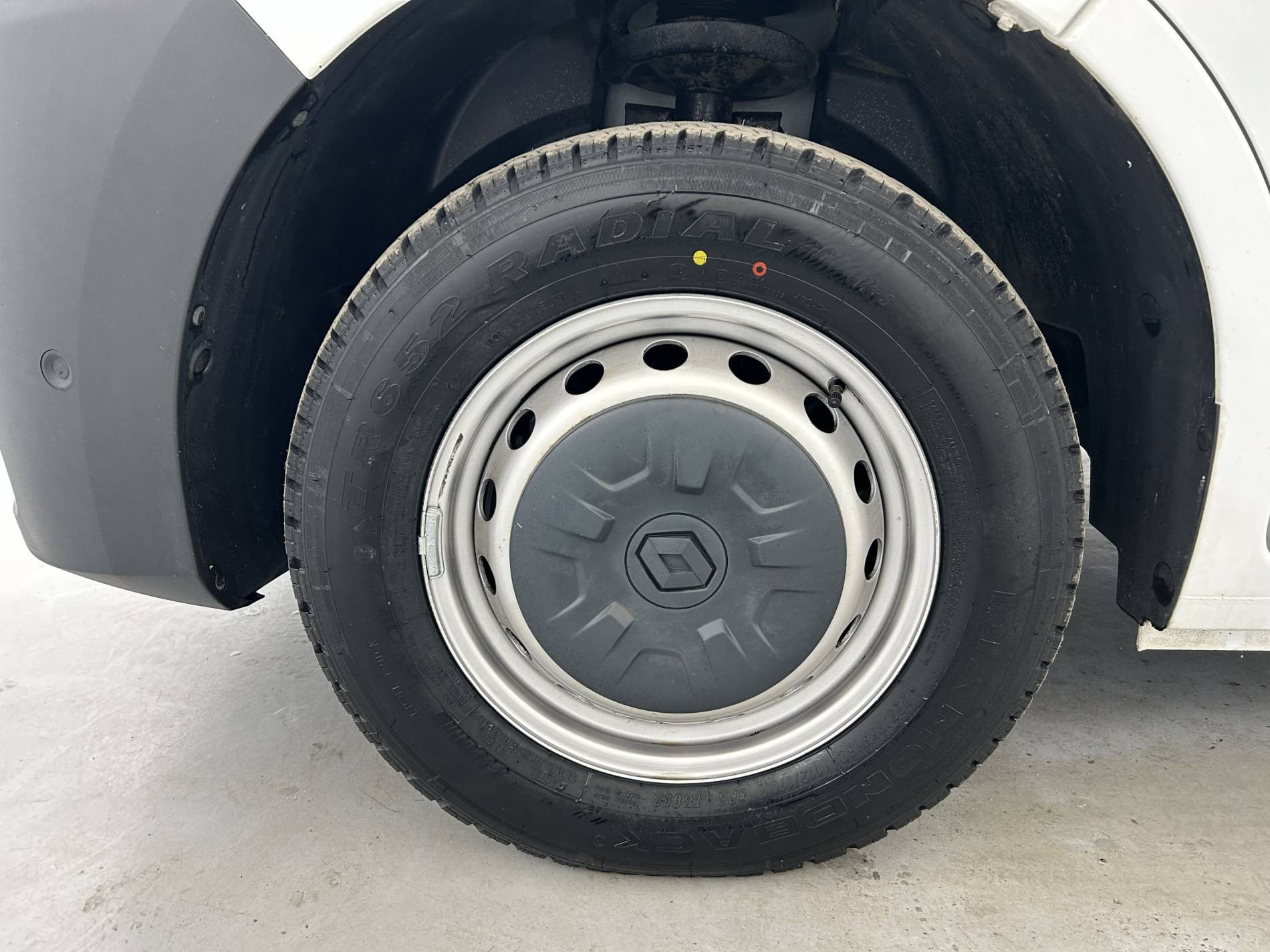 Vente en ligne Renault Master Fourgon MASTER FGN TRAC F3500 L2H2 BLUE DCI 180 BVR au prix de 29 490 €