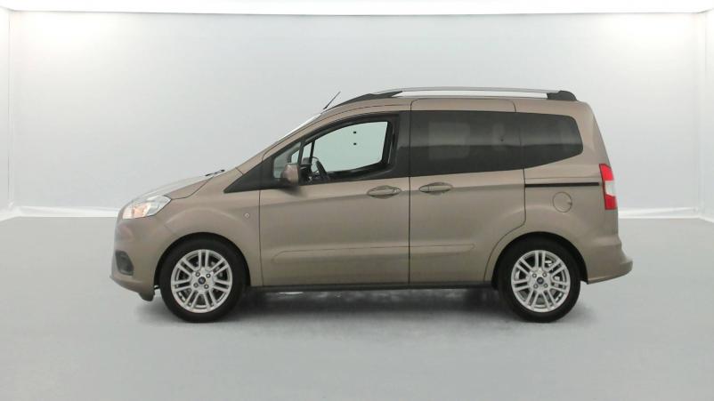 Vente en ligne Ford Tourneo Courier  1.0 E 100 BV6 S&S au prix de 14 490 €