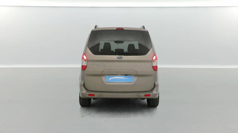 Vente en ligne Ford Tourneo Courier  1.0 E 100 BV6 S&S au prix de 14 490 €