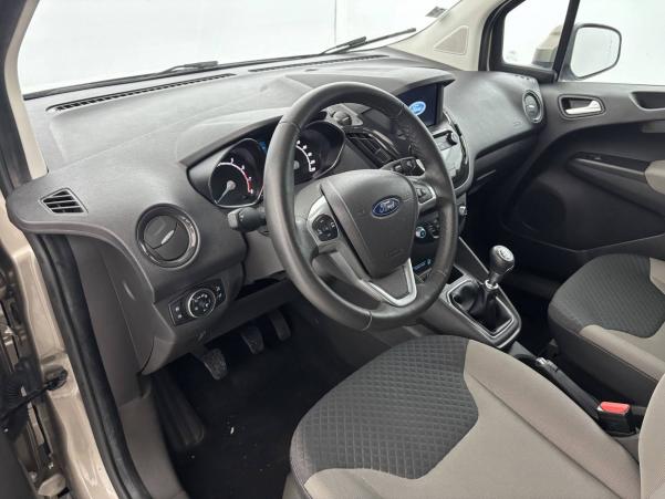 Vente en ligne Ford Tourneo Courier  1.0 E 100 BV6 S&S au prix de 14 490 €