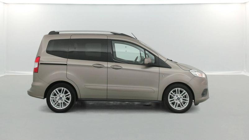 Vente en ligne Ford Tourneo Courier  1.0 E 100 BV6 S&S au prix de 14 490 €