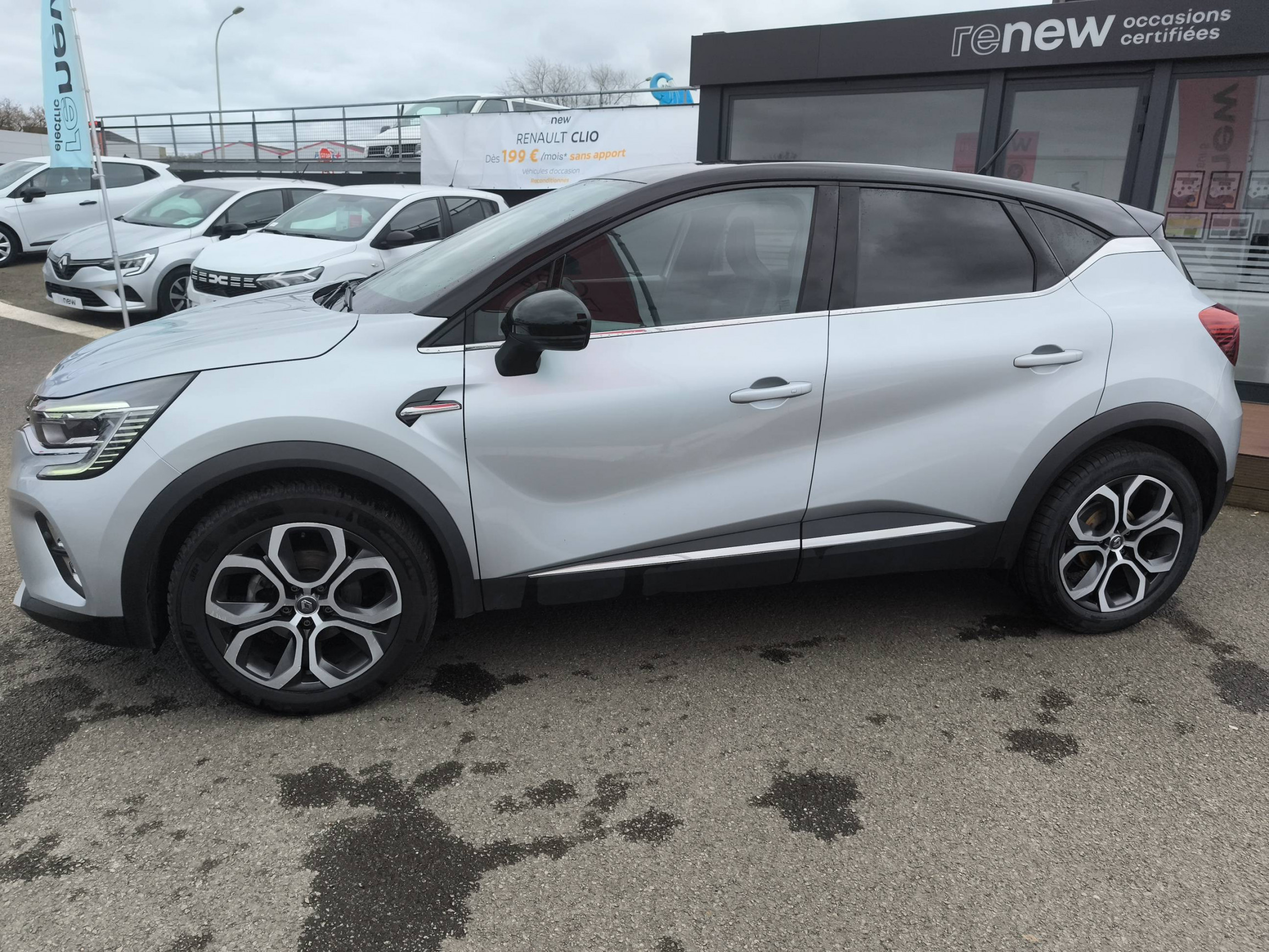 Vente en ligne Renault Captur  TCe 130 EDC FAP au prix de 17 490 €