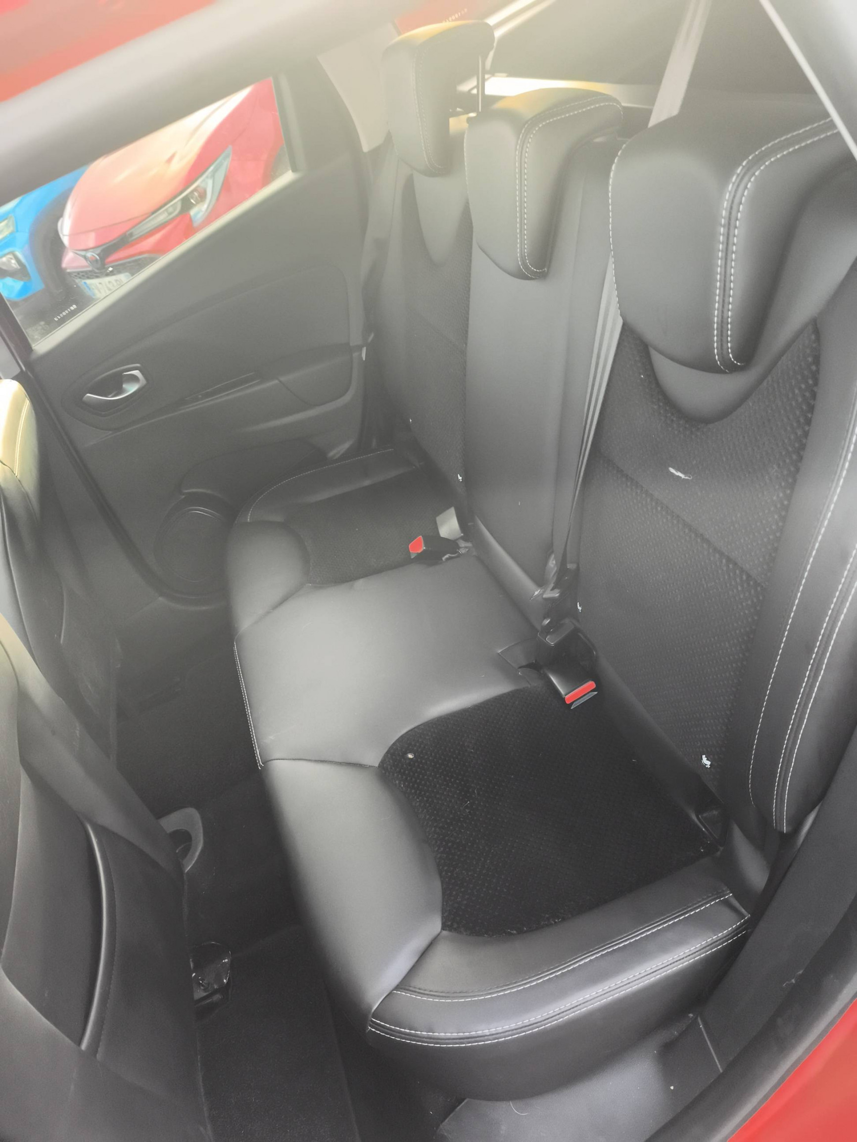 Vente en ligne Renault Clio 4 Estate Clio Estate TCe 120 Energy au prix de 11 990 €