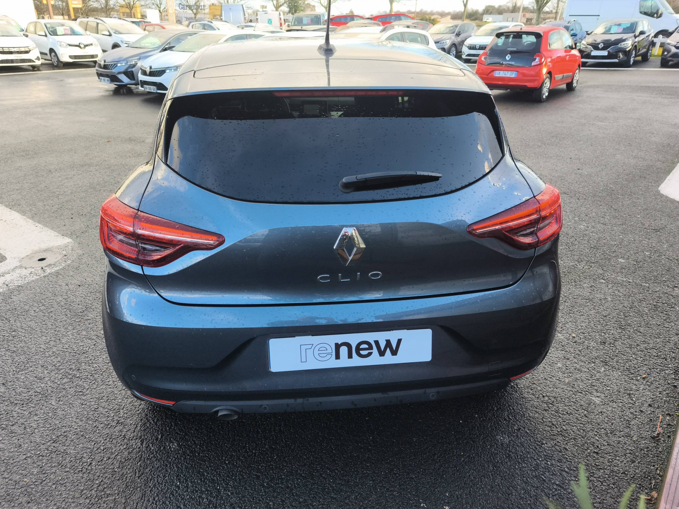 Vente en ligne Renault Clio 5 Clio TCe 90 - 21N au prix de 14 990 €