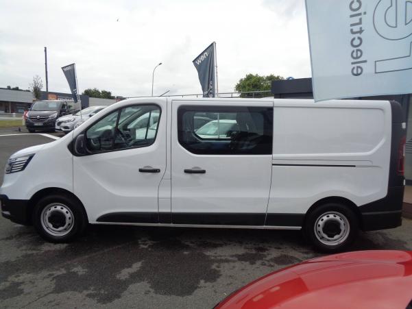 Vente en ligne Renault Trafic Cabine Approfondie  L2H1 3000 KG BLUE DCI 150 au prix de 34 990 €