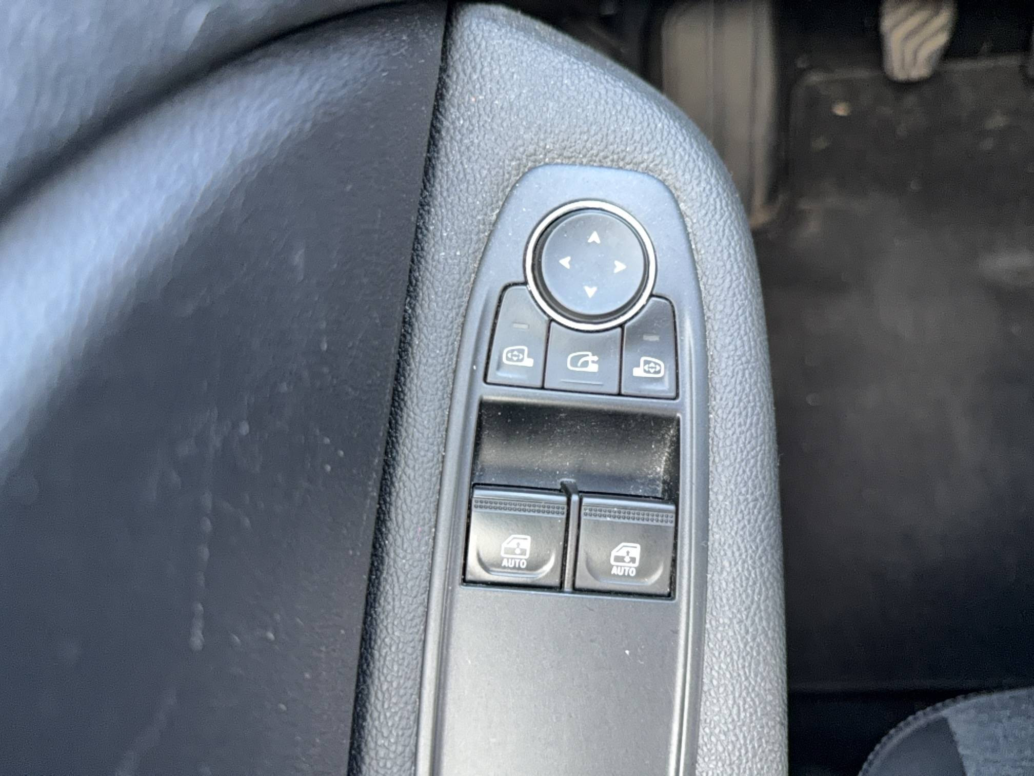 Vente en ligne Renault Clio 5 Clio TCe 90 - 21 au prix de 13 490 €