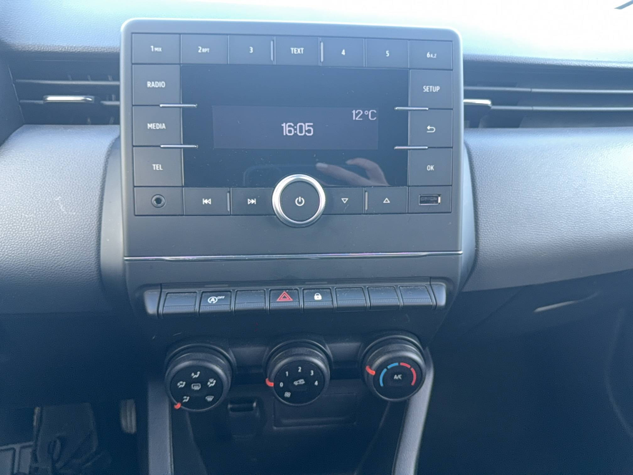 Vente en ligne Renault Clio 5 Clio SCe 65 au prix de 12 990 €