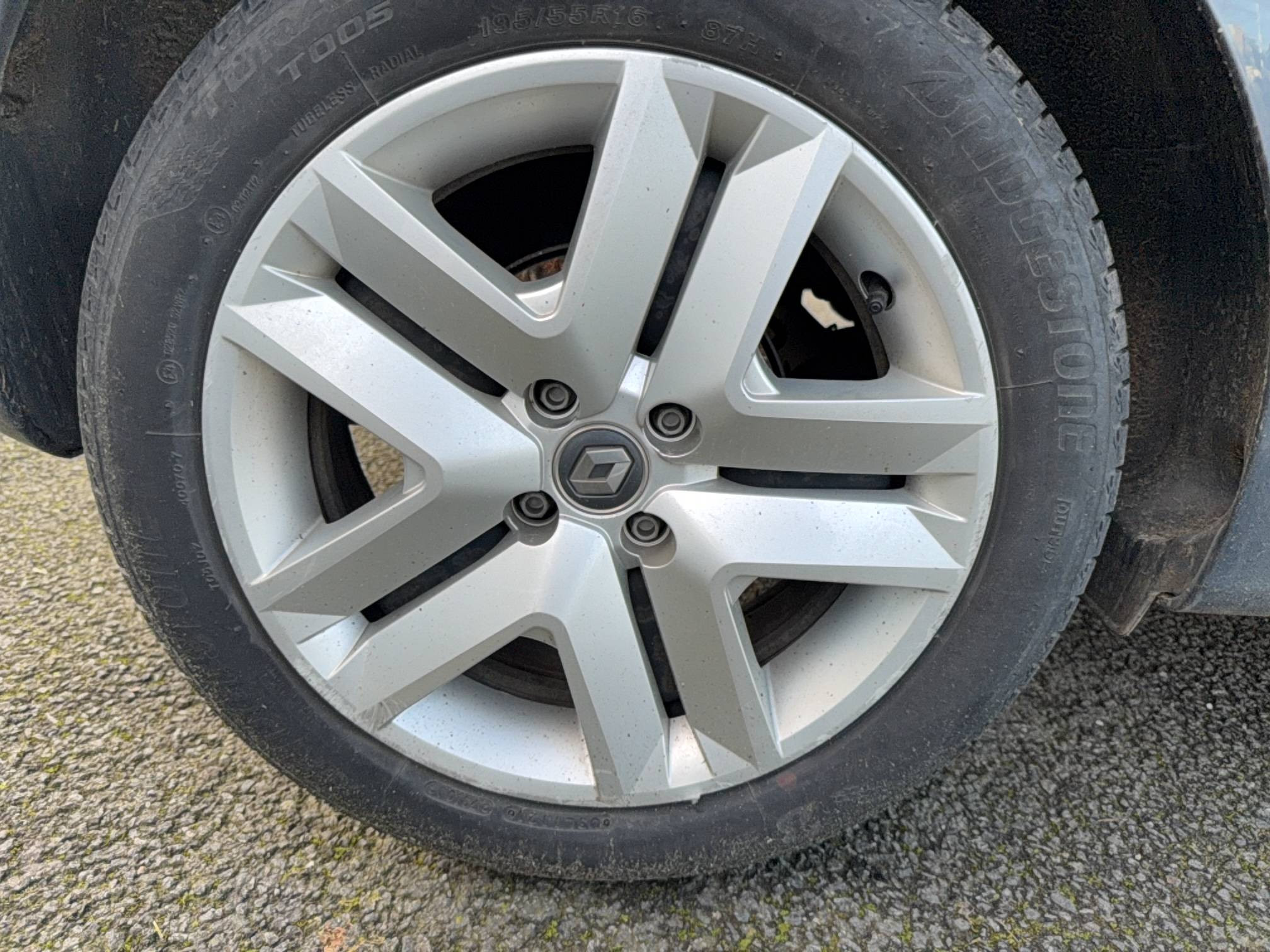 Vente en ligne Renault Clio 5 Clio TCe 90 - 21 au prix de 13 490 €