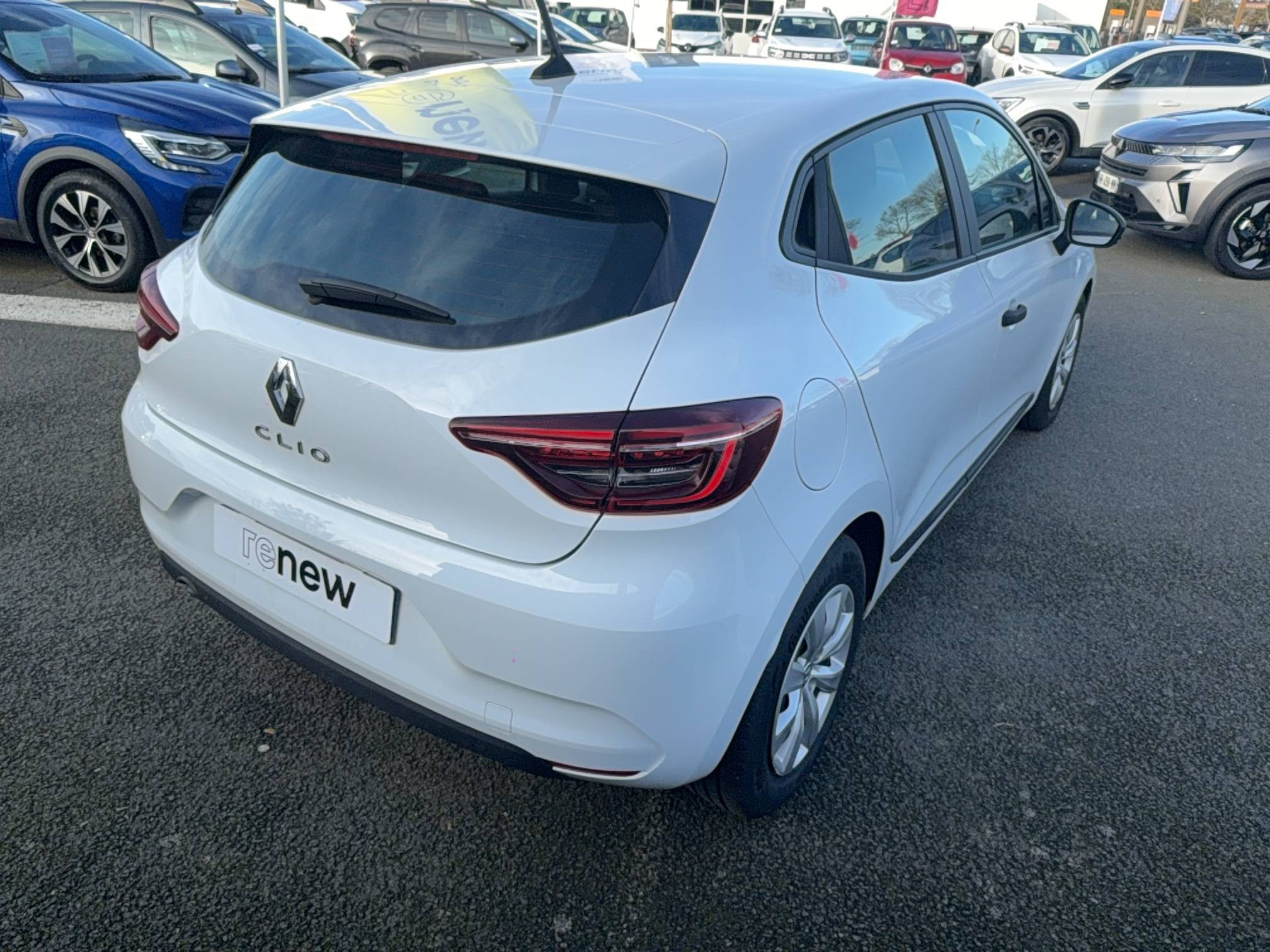 Vente en ligne Renault Clio 5 Clio SCe 65 au prix de 12 990 €