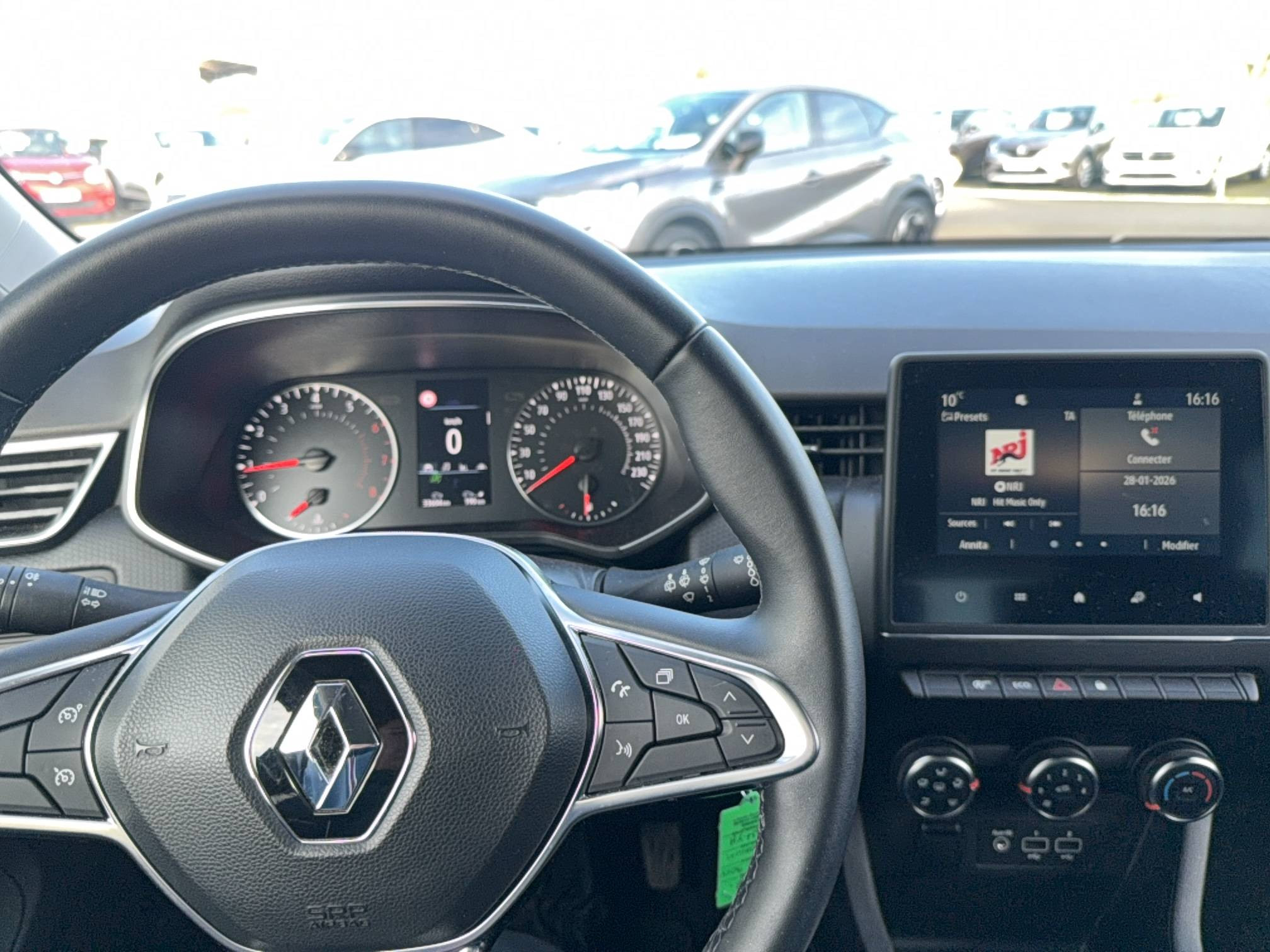 Vente en ligne Renault Clio 5 Clio TCe 90 - 21 au prix de 13 490 €