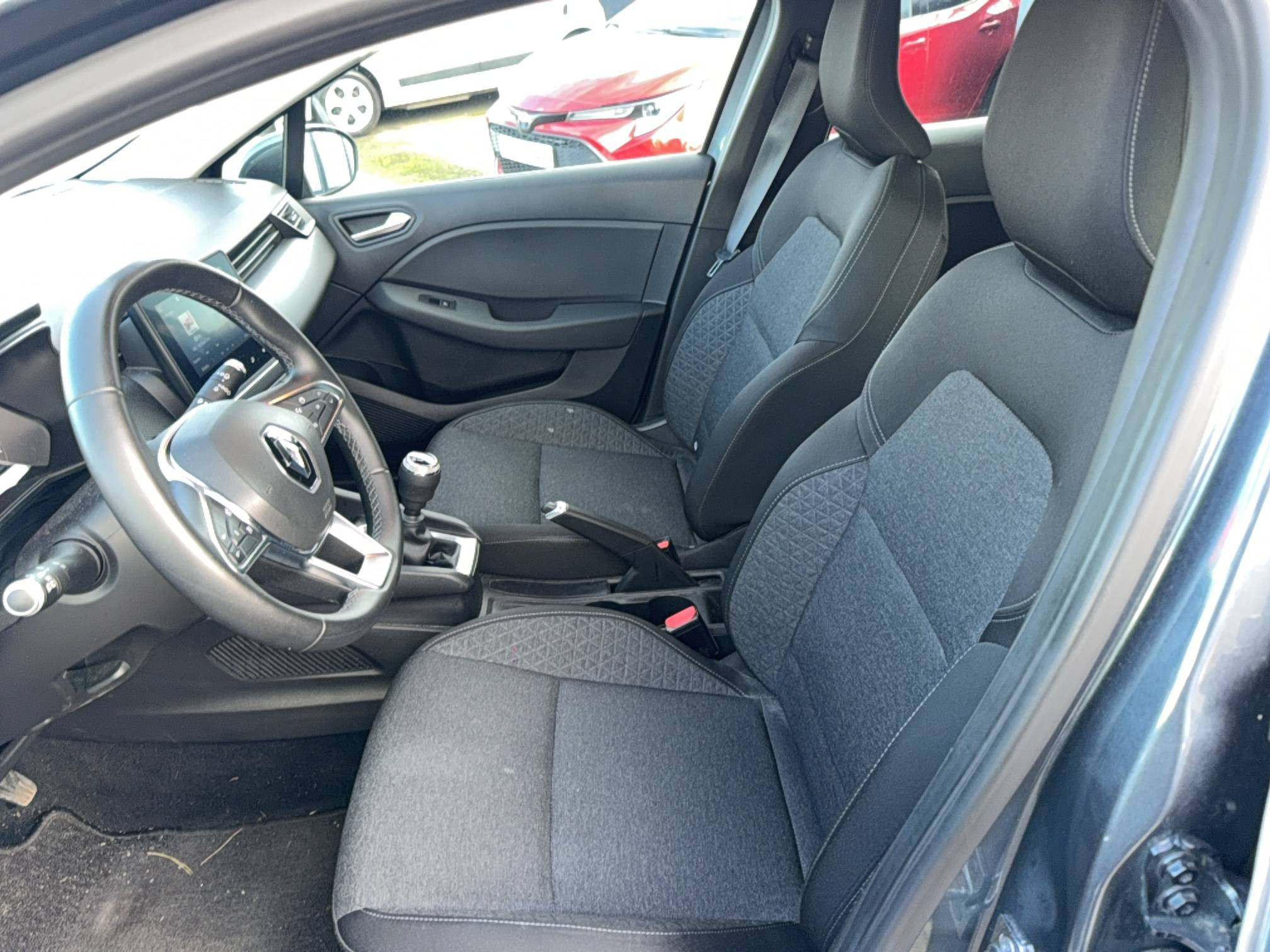 Vente en ligne Renault Clio 5 Clio TCe 90 - 21 au prix de 13 490 €