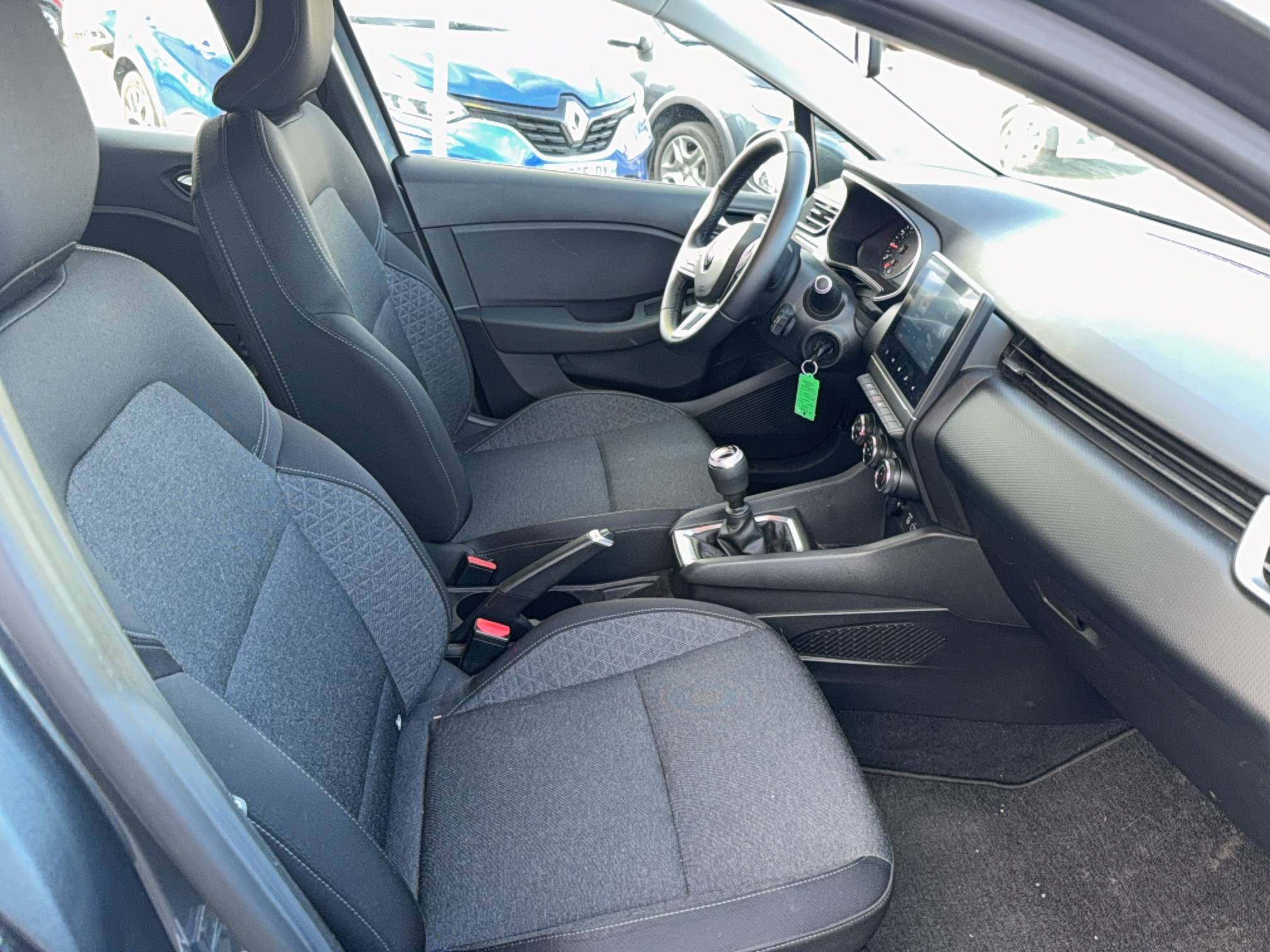 Vente en ligne Renault Clio 5 Clio TCe 90 - 21 au prix de 13 490 €