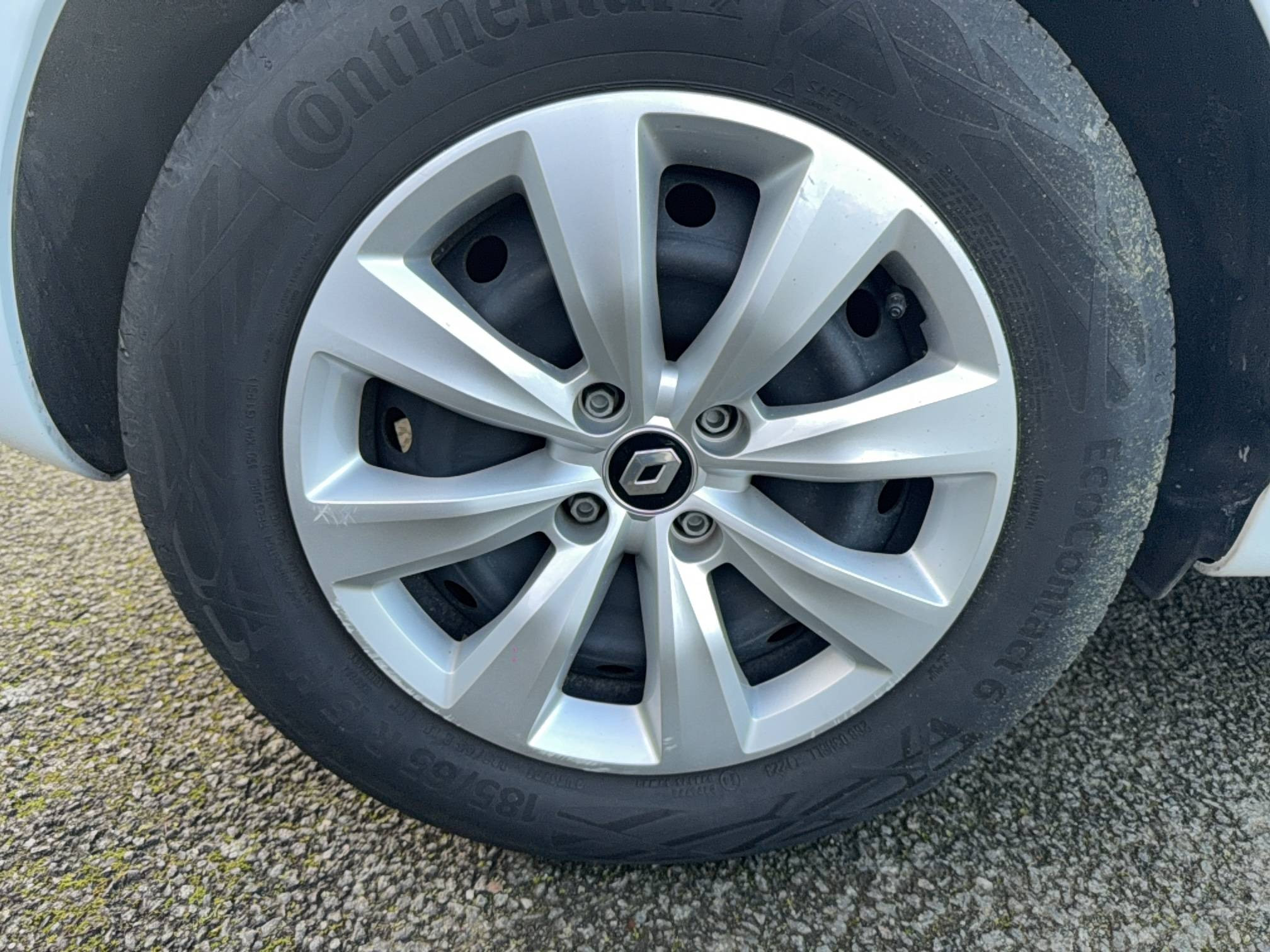 Vente en ligne Renault Clio 5 Clio SCe 65 au prix de 12 990 €