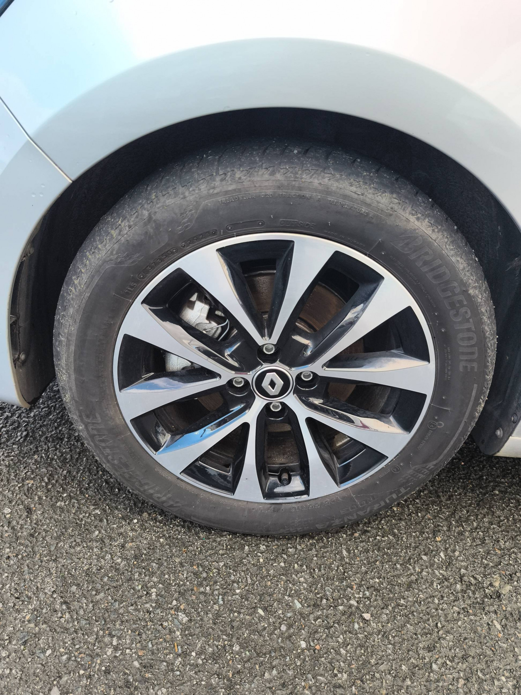 Vente en ligne Renault Clio 5 Clio E-Tech full hybrid 145 au prix de 18 490 €