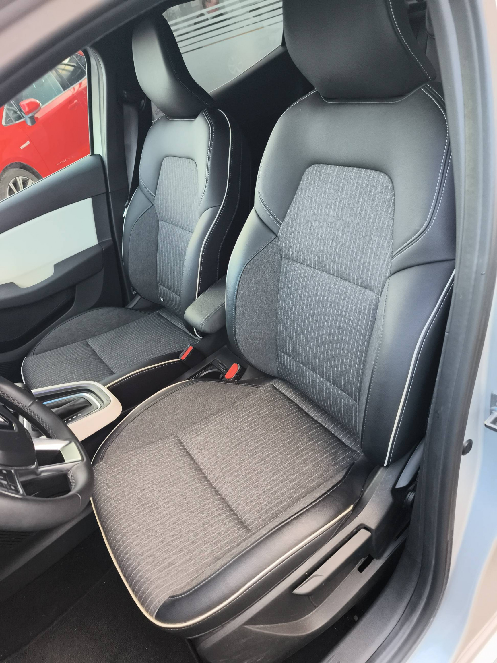 Vente en ligne Renault Clio 5 Clio E-Tech full hybrid 145 au prix de 18 490 €