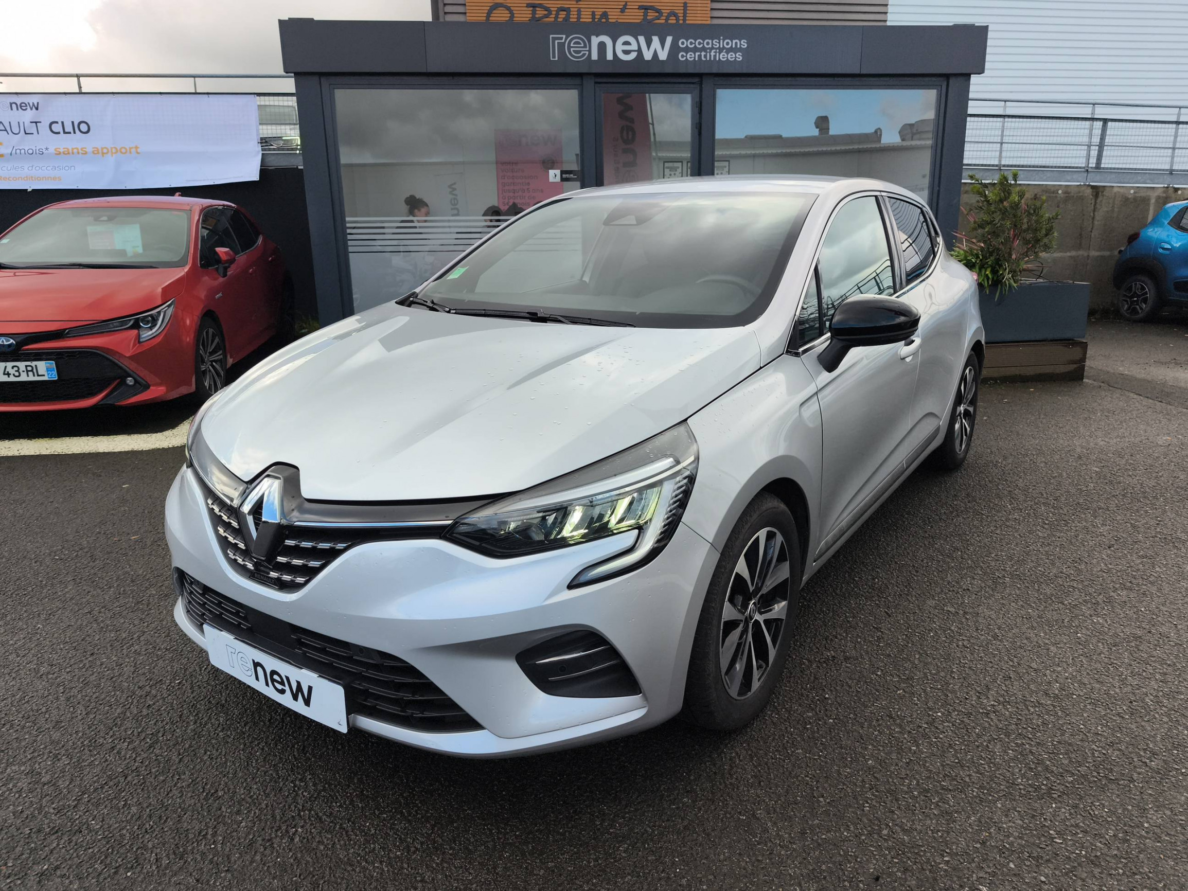 Renault Clio 5 Clio E-Tech full hybrid 145 occasion de 2023 en vente à Paimpol