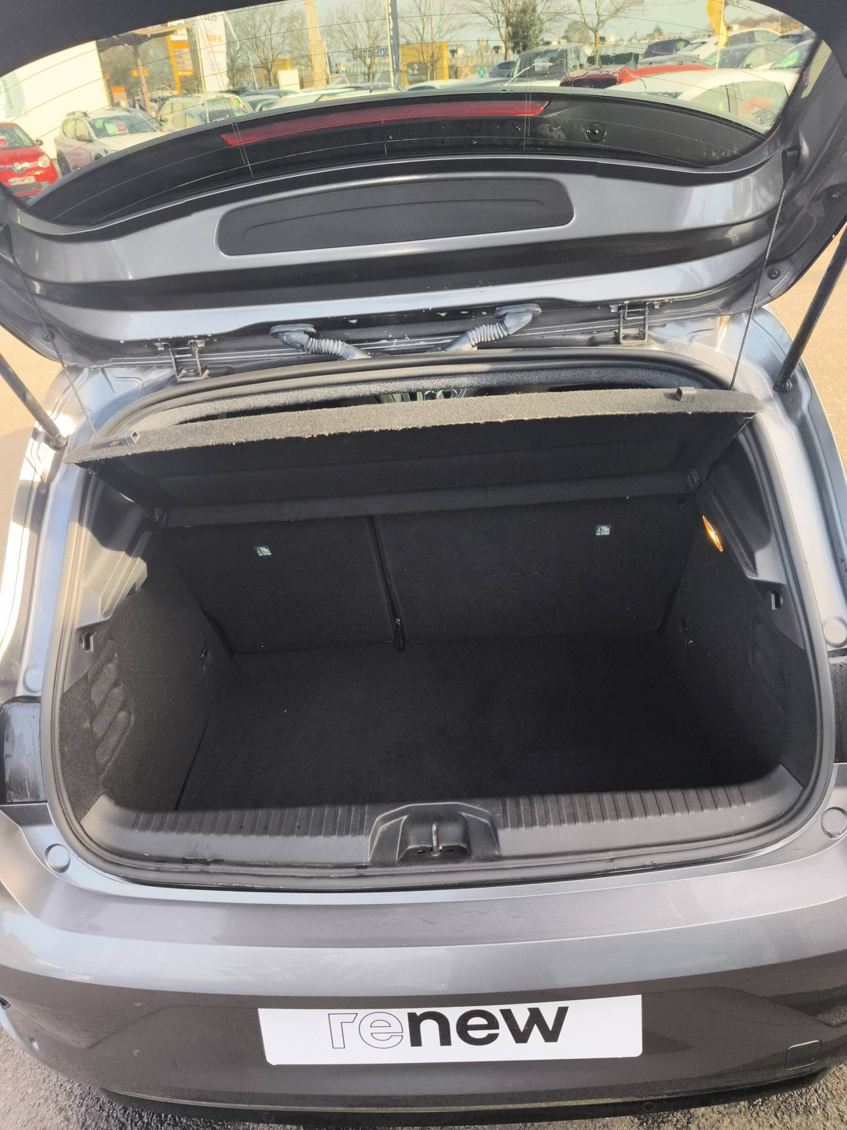 Vente en ligne Renault Clio 5 Clio E-Tech full hybrid 145 au prix de 19 290 €