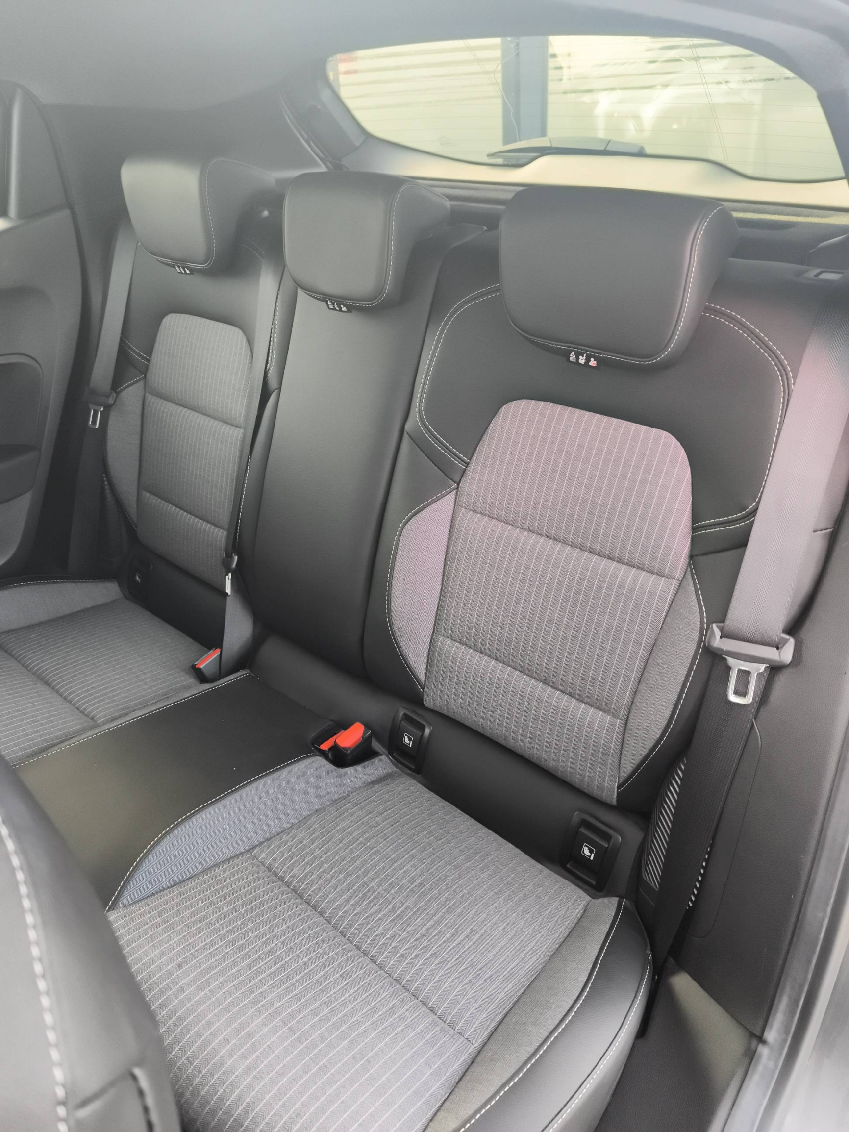 Vente en ligne Renault Clio 5 Clio E-Tech full hybrid 145 au prix de 19 290 €