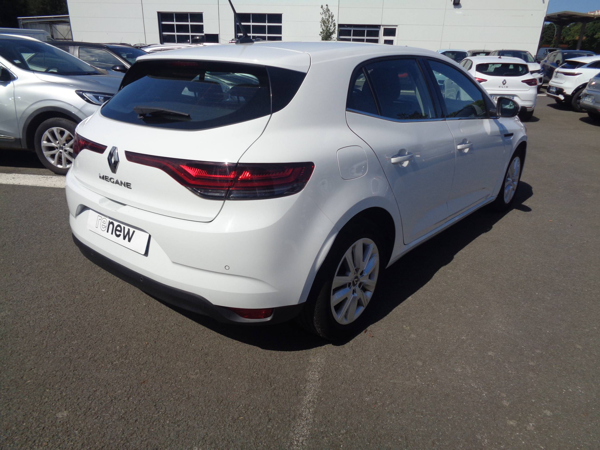 Vente en ligne Renault Megane 4 Mégane IV Berline Blue dCi 115 - 20 au prix de 14 190 €