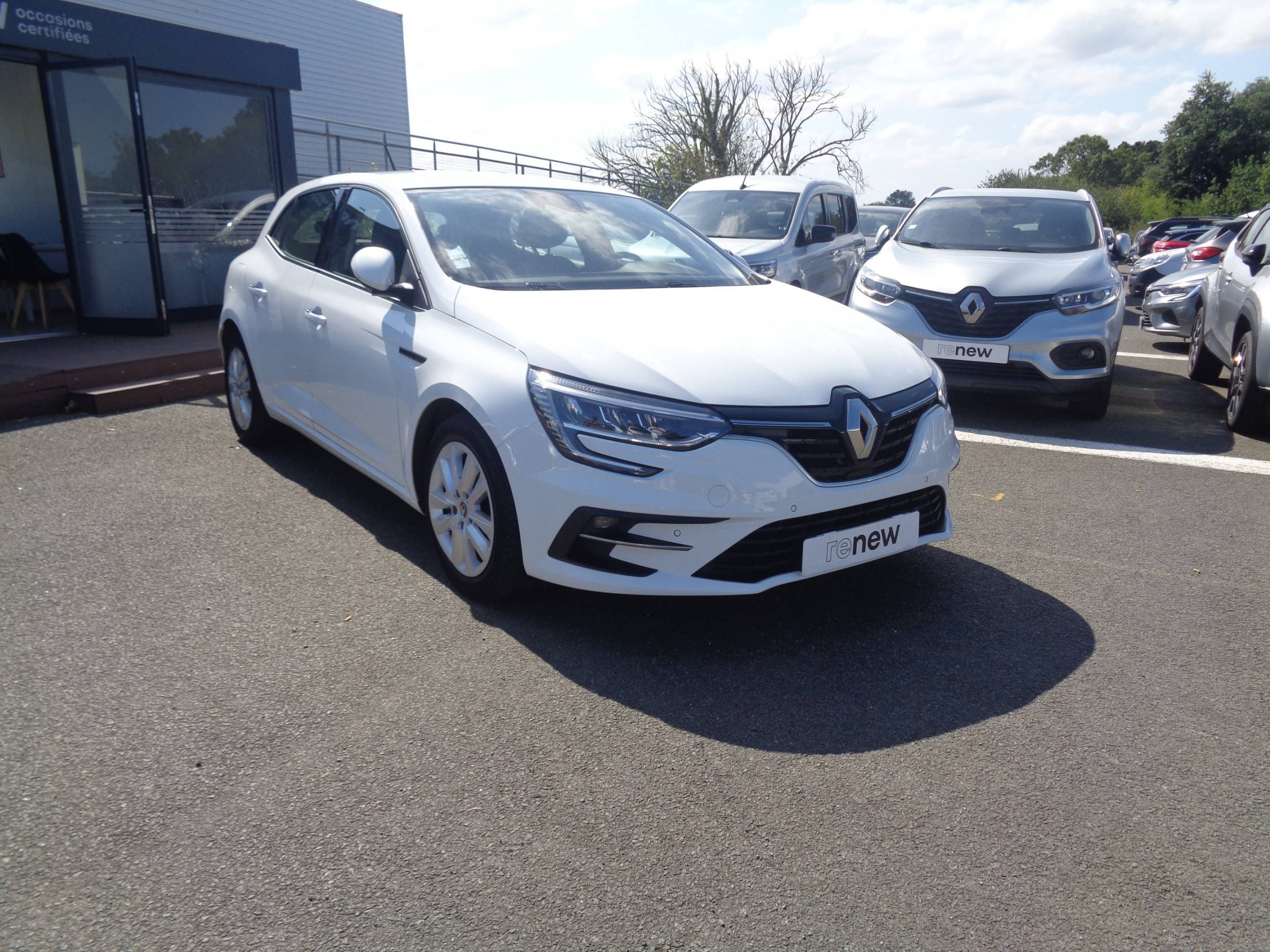 Vente en ligne Renault Megane 4 Mégane IV Berline Blue dCi 115 - 20 au prix de 14 190 €