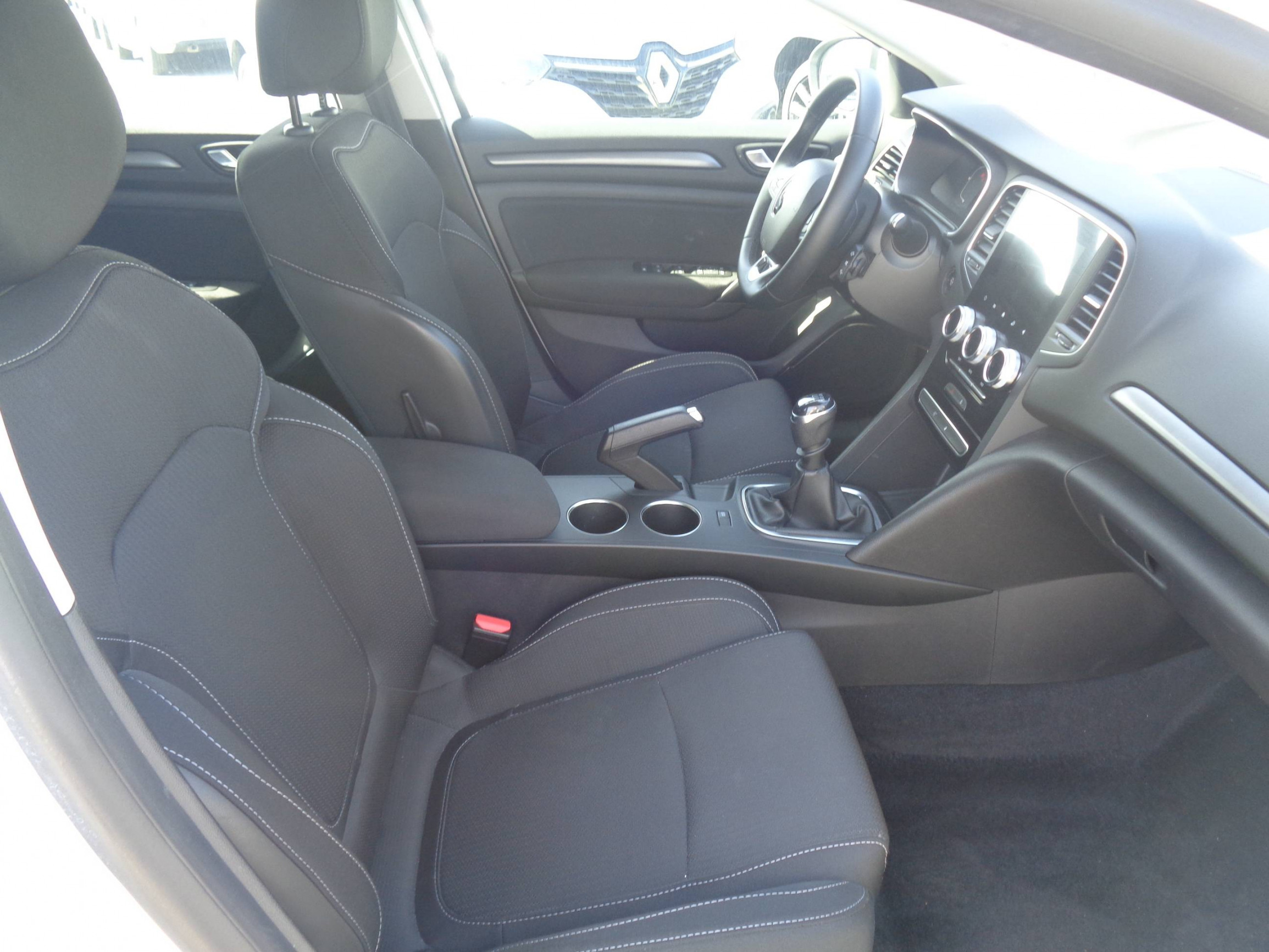 Vente en ligne Renault Megane 4 Mégane IV Berline Blue dCi 115 - 20 au prix de 14 190 €