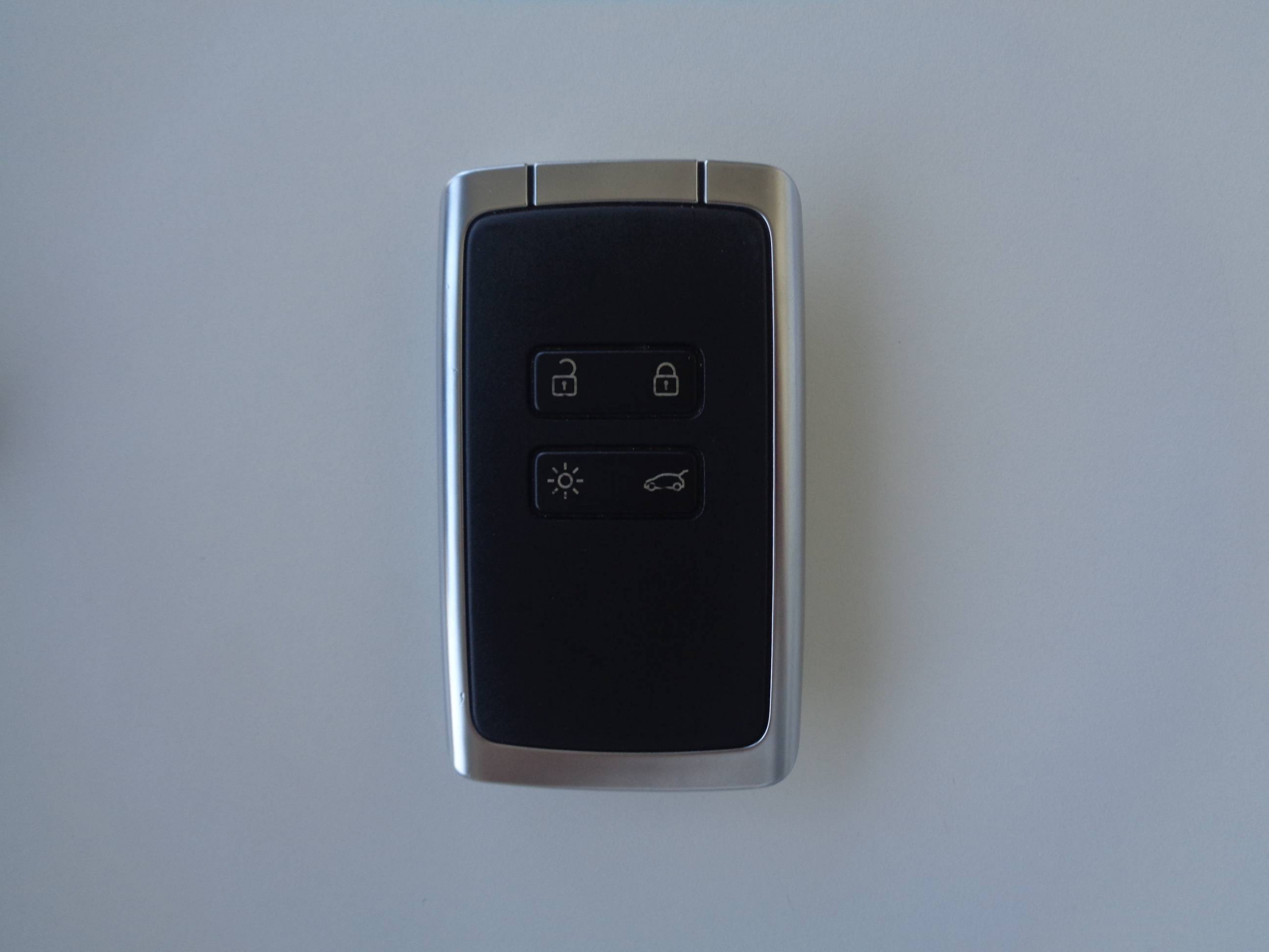 Vente en ligne Renault Megane 4 Mégane IV Berline Blue dCi 115 - 20 au prix de 14 190 €