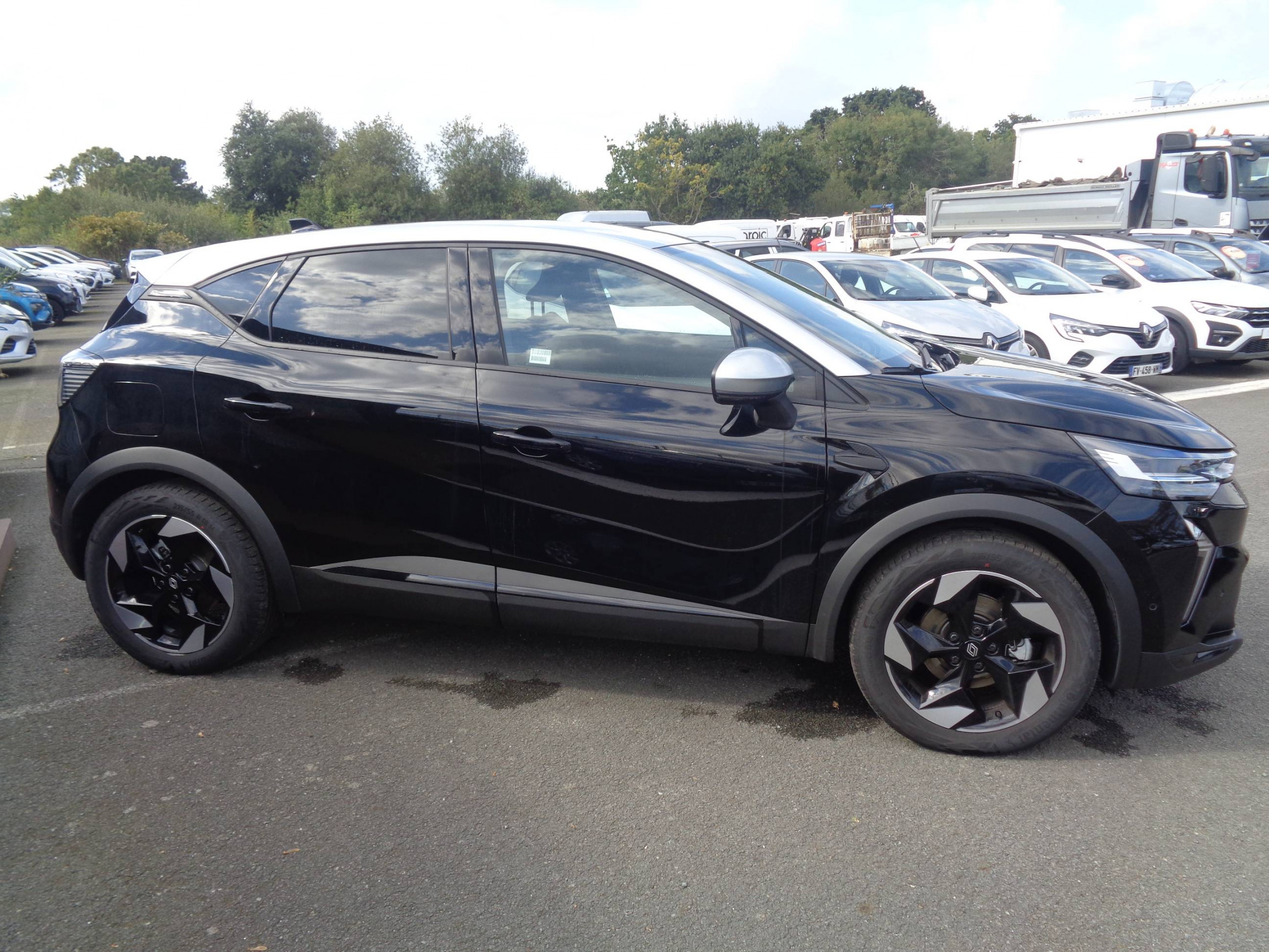 Vente en ligne Renault Captur  E-Tech full hybrid 145 ch au prix de 25 890 €