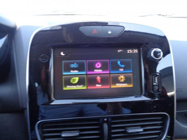 Vente en ligne Renault Clio 4 Clio TCe 90 E6C au prix de 11 990 €